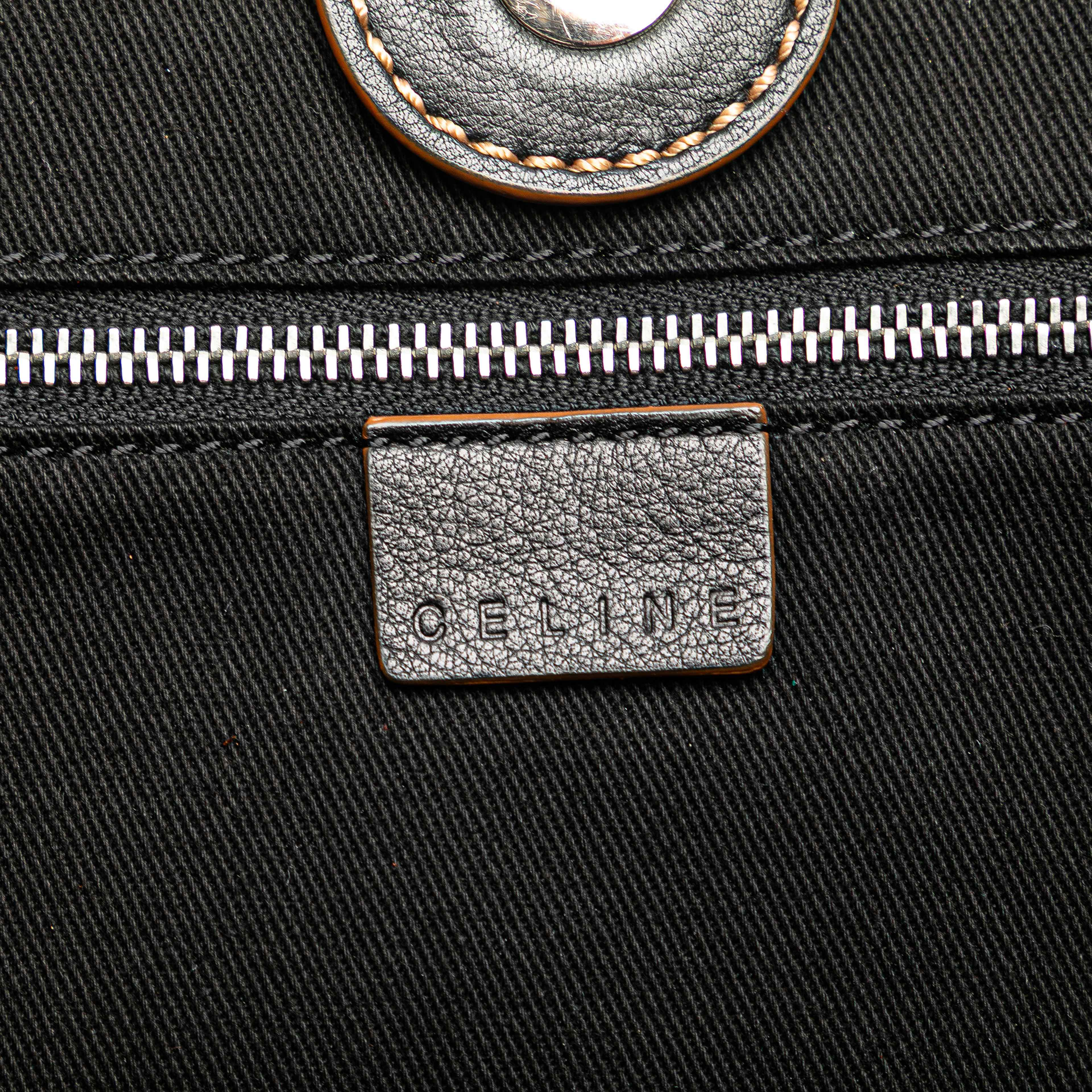 Celine Macadam Canvas Tote, från Luxclusif, i färgen black. Klicka för att öppna bilden i stort format