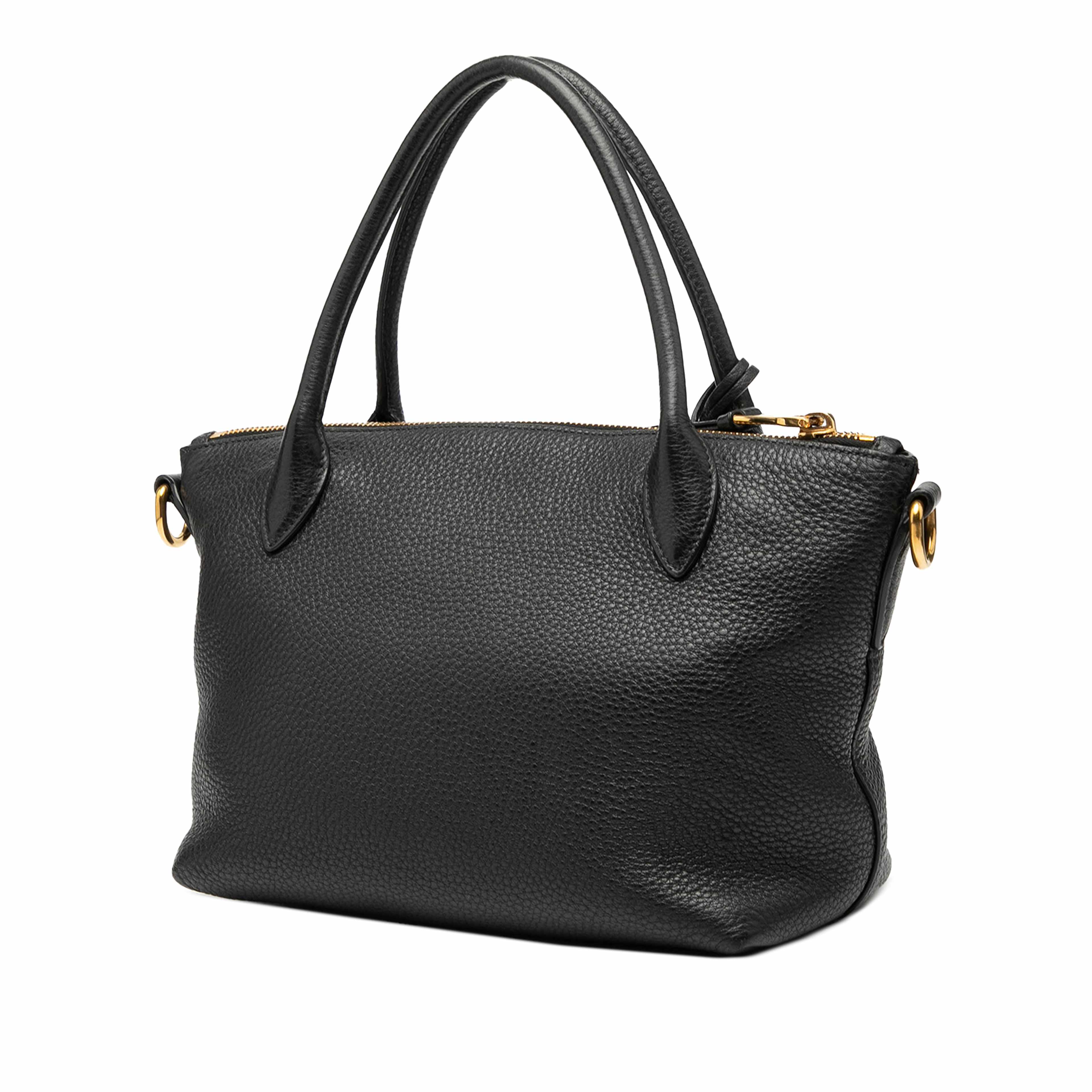 Prada Vitello Daino Zip Top Satchel, från Luxclusif, i färgen black. Klicka för att öppna bilden i stort format