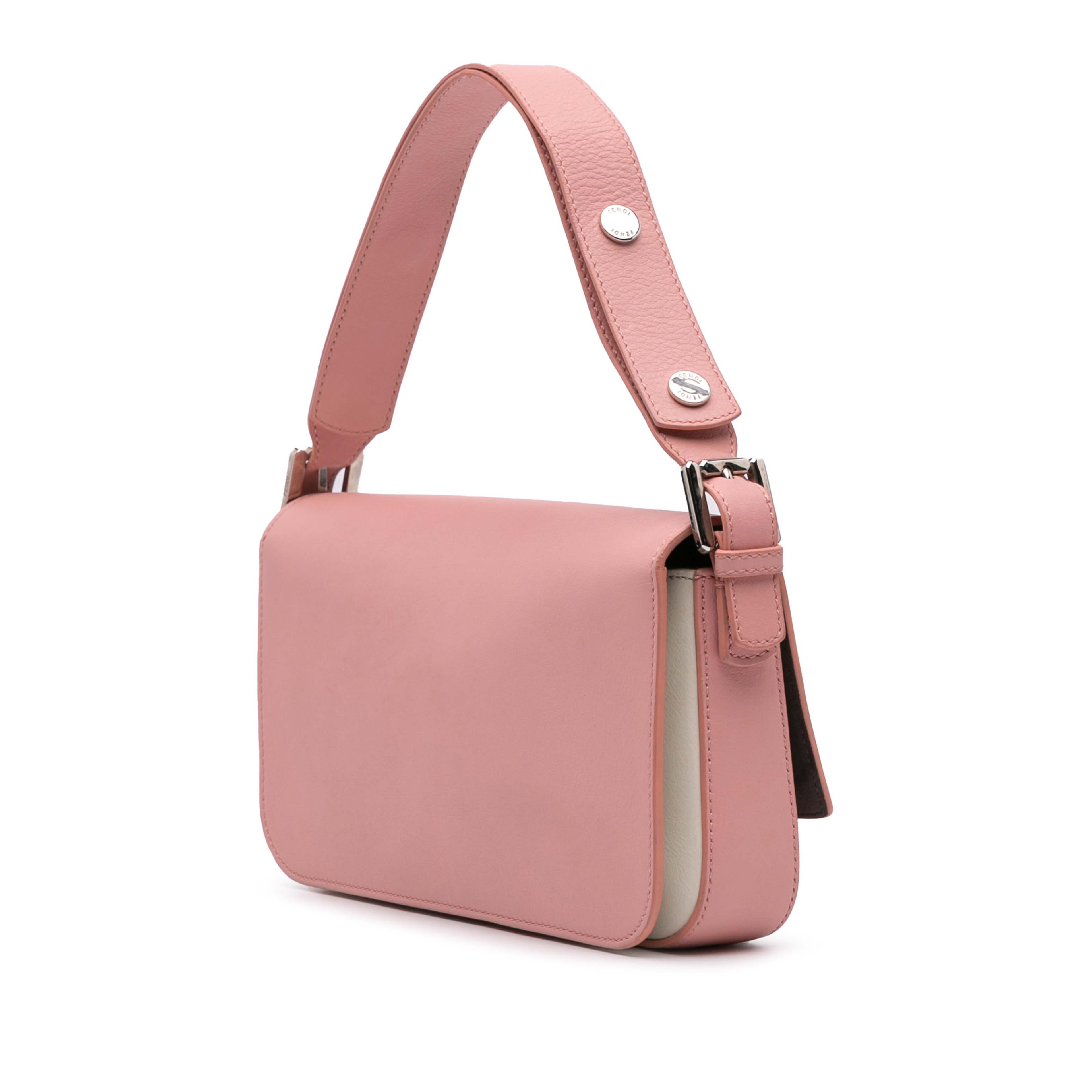 Fendi Calfskin 3baguette Shoulder Bag, från Luxclusif, i färgen light pink.