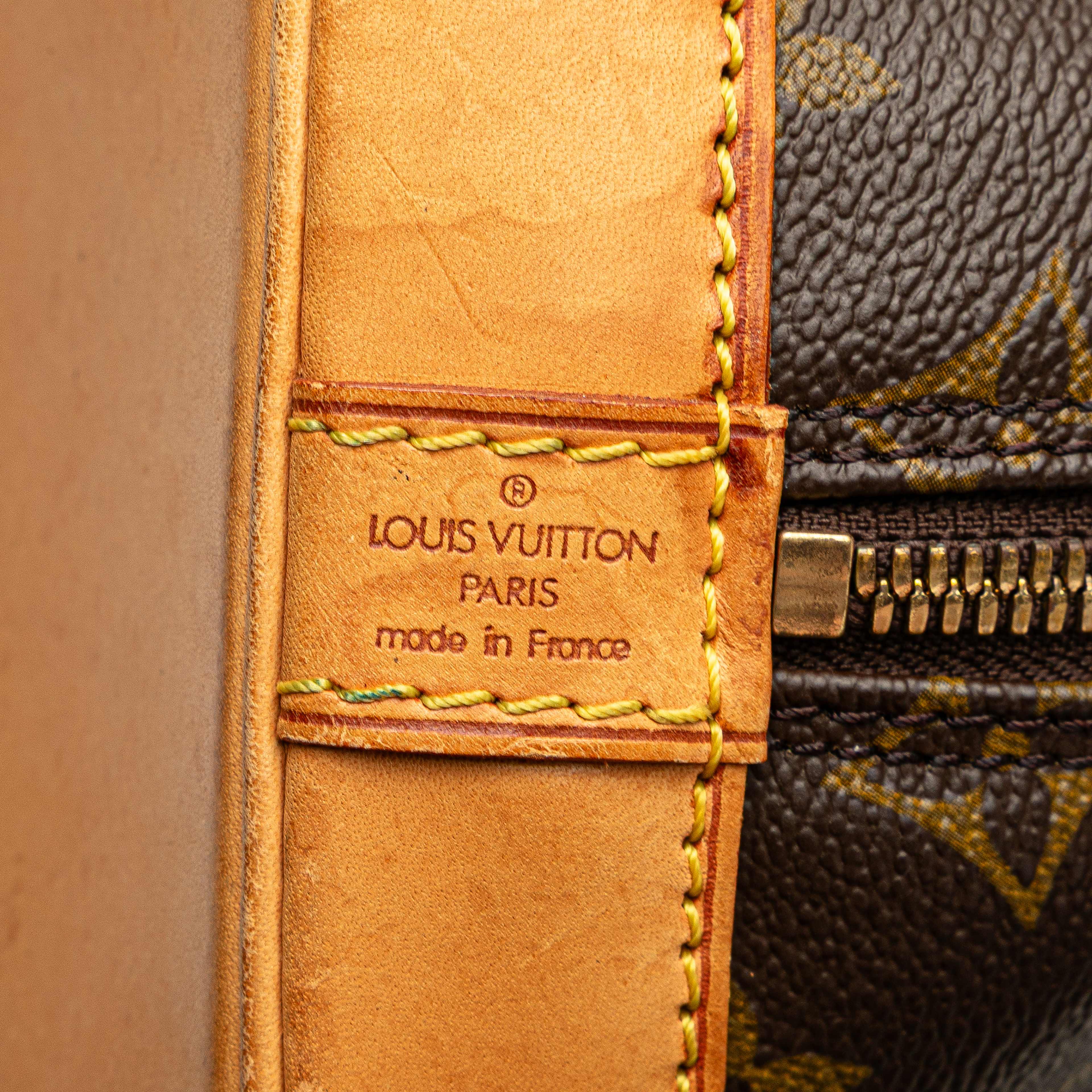 Louis Vuitton Monogram Alma Pm, från Luxclusif, i färgen brown.