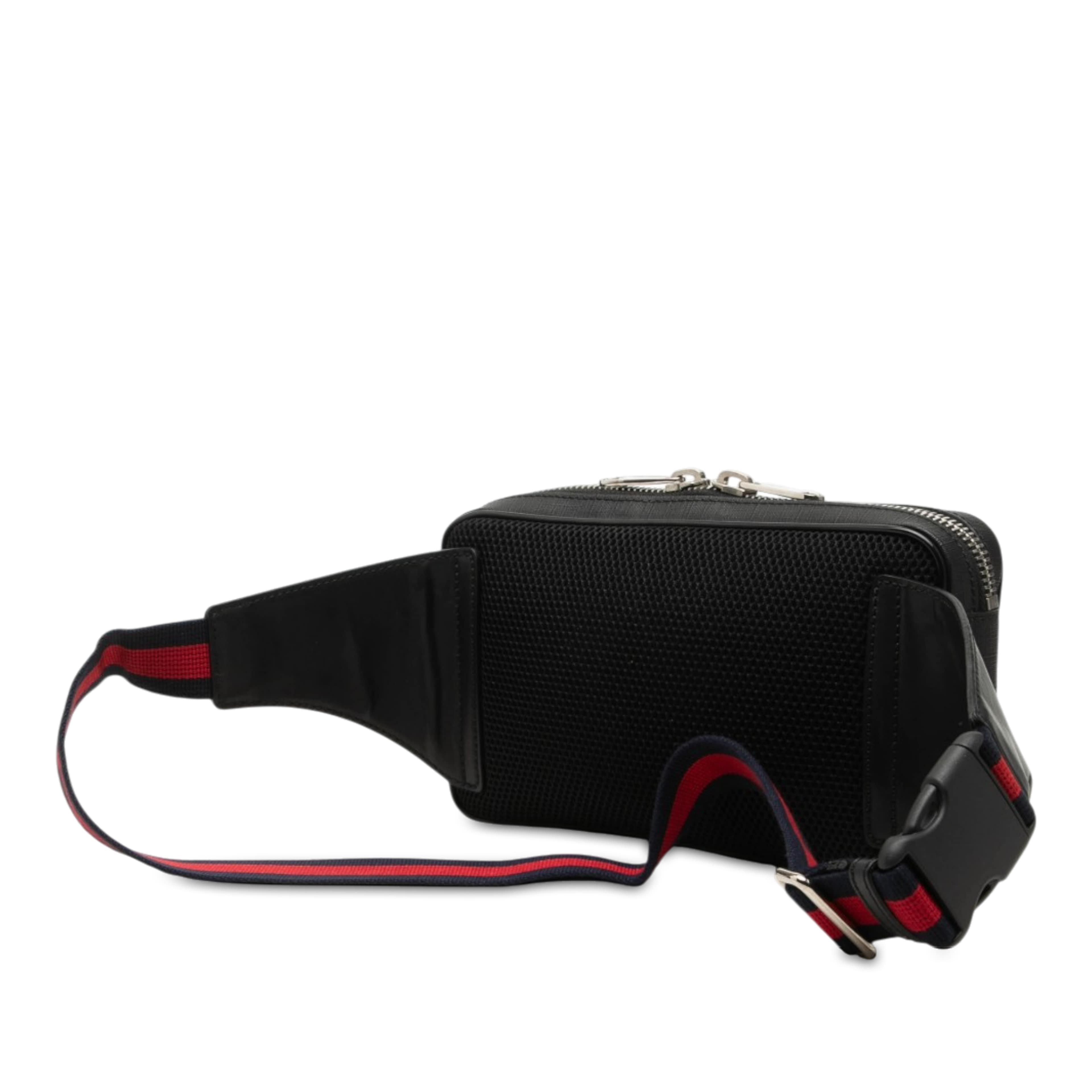 Gucci Gg Supreme Web Belt Bag, från Luxclusif, i färgen svart. Klicka för att öppna bilden i stort format