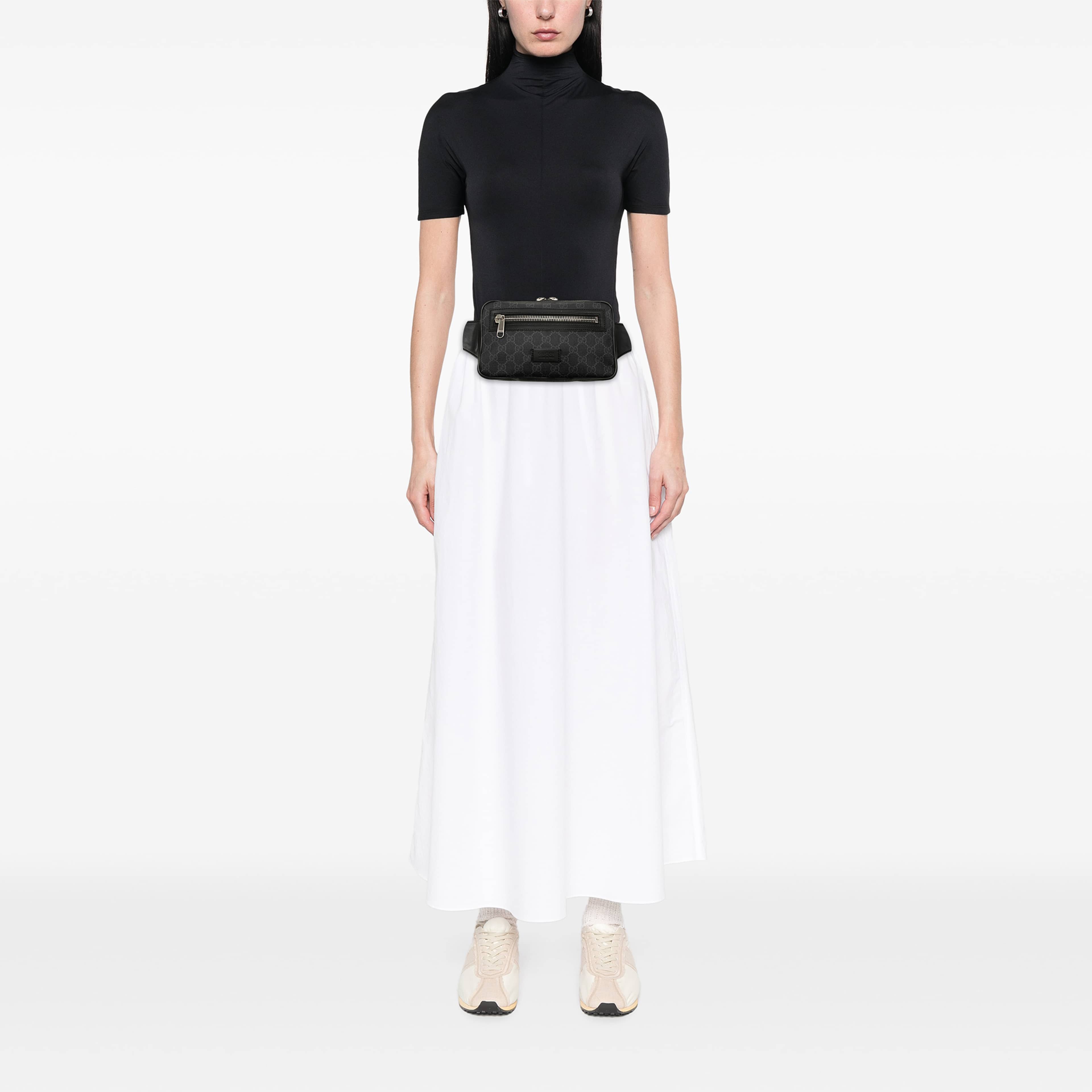 Gucci Gg Supreme Web Belt Bag, från Luxclusif, i färgen svart. Klicka för att öppna bilden i stort format