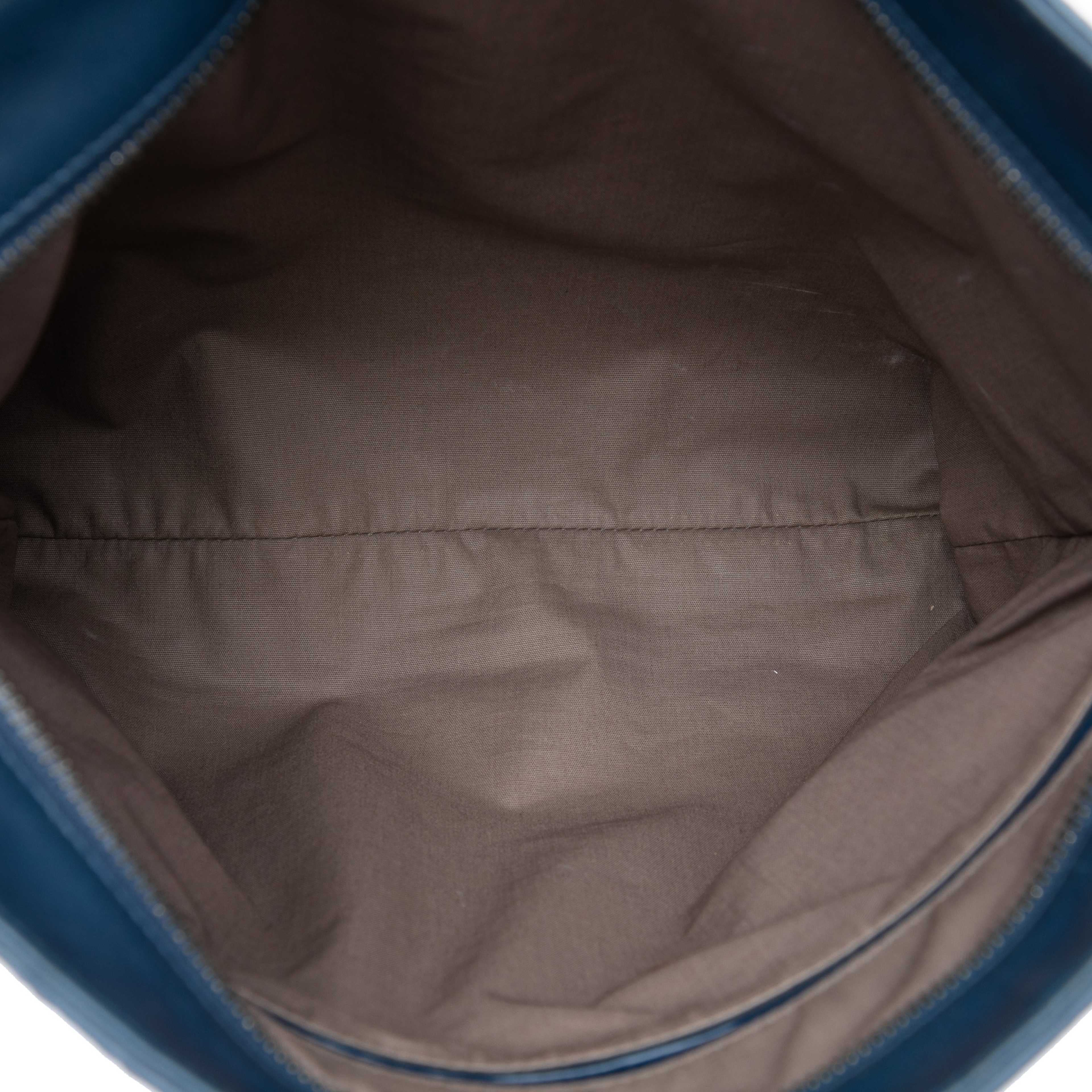 Bottega Veneta Nappa Intrecciato Vn Crossbody, från Luxclusif, i färgen blå. Klicka för att öppna bilden i stort format