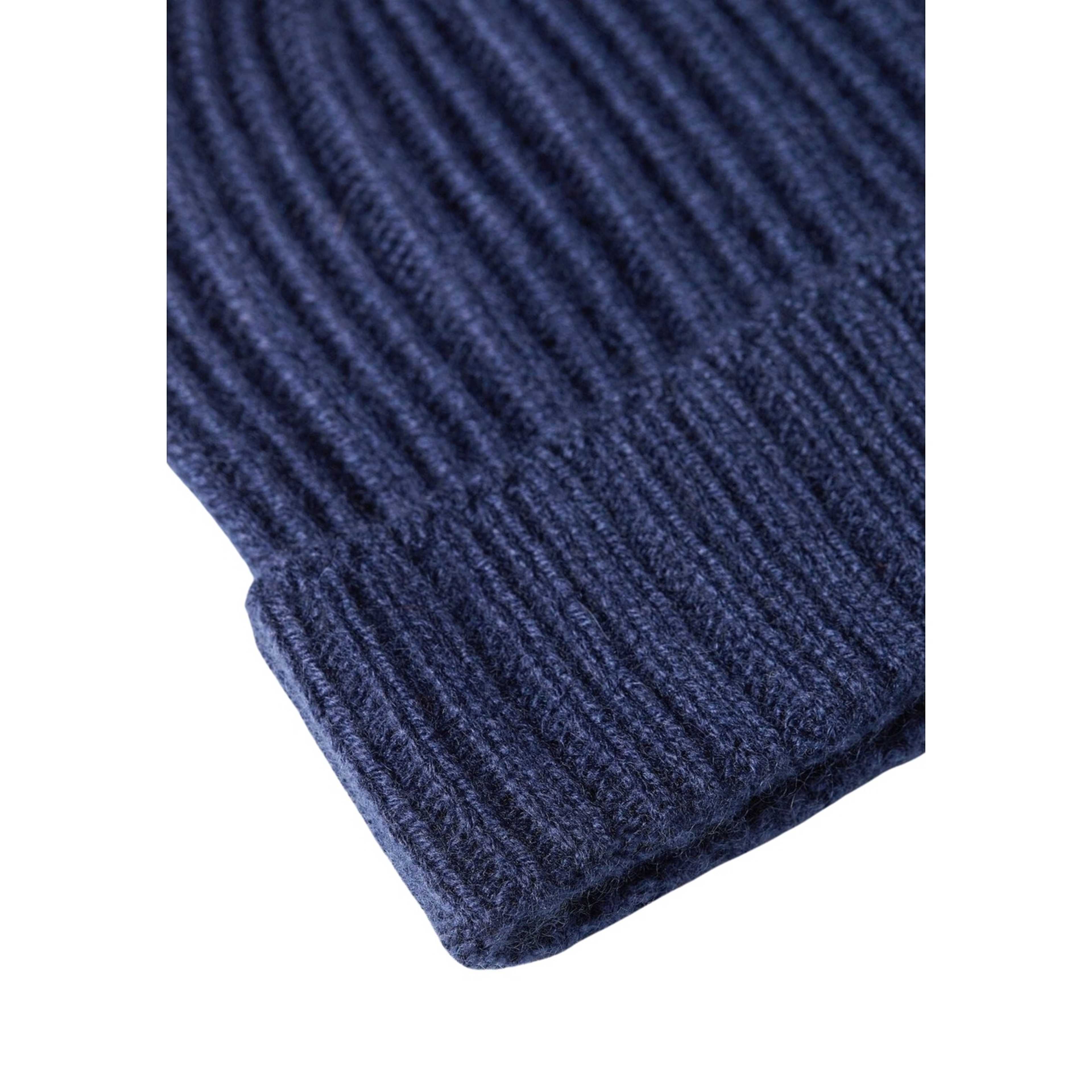 Cashmere Beanie, från John Henric, i färgen blue. Klicka för att öppna bilden i stort format