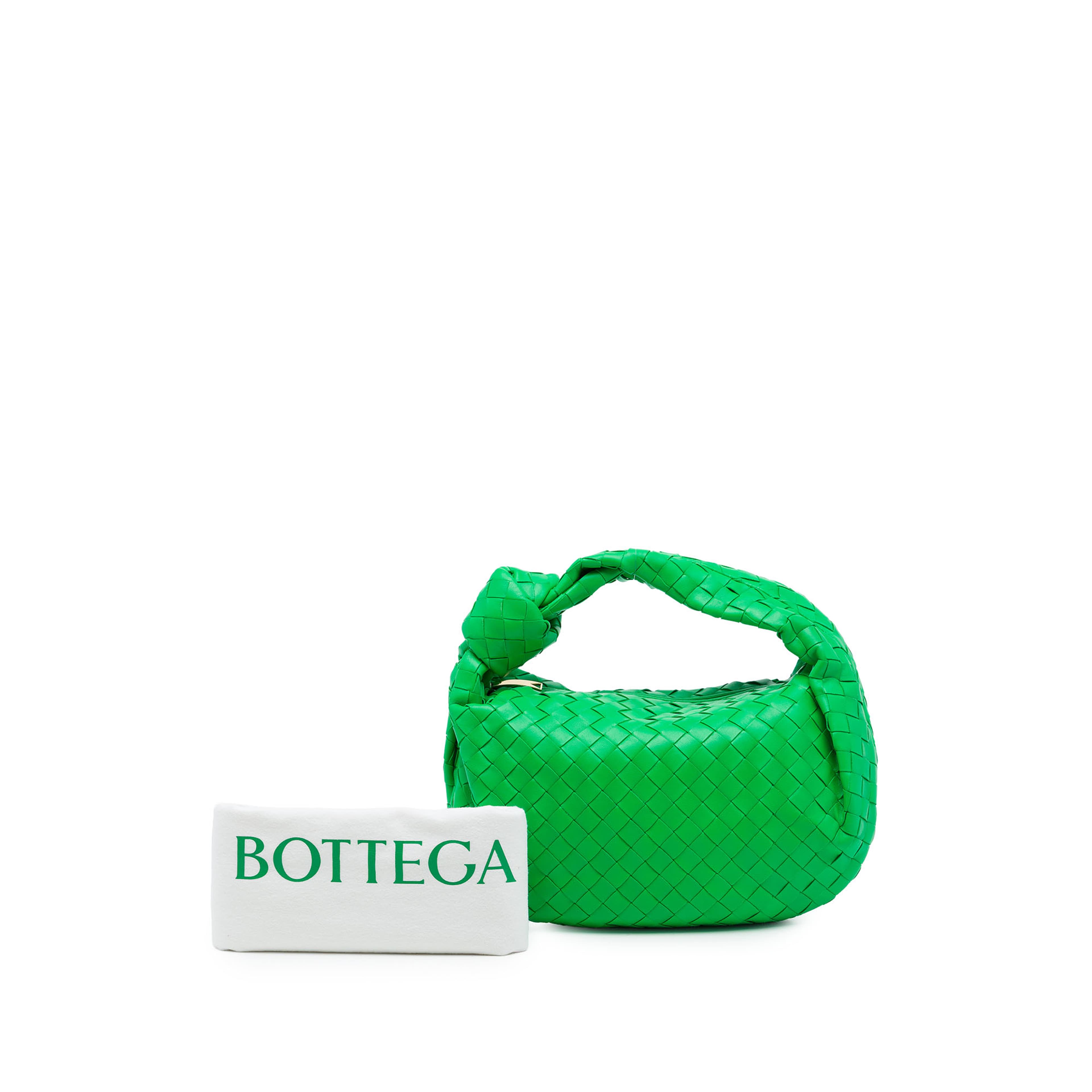 Bottega Veneta Teen Nappa Intrecciato Jodie, från Luxclusif, i färgen grön. Klicka för att öppna bilden i stort format