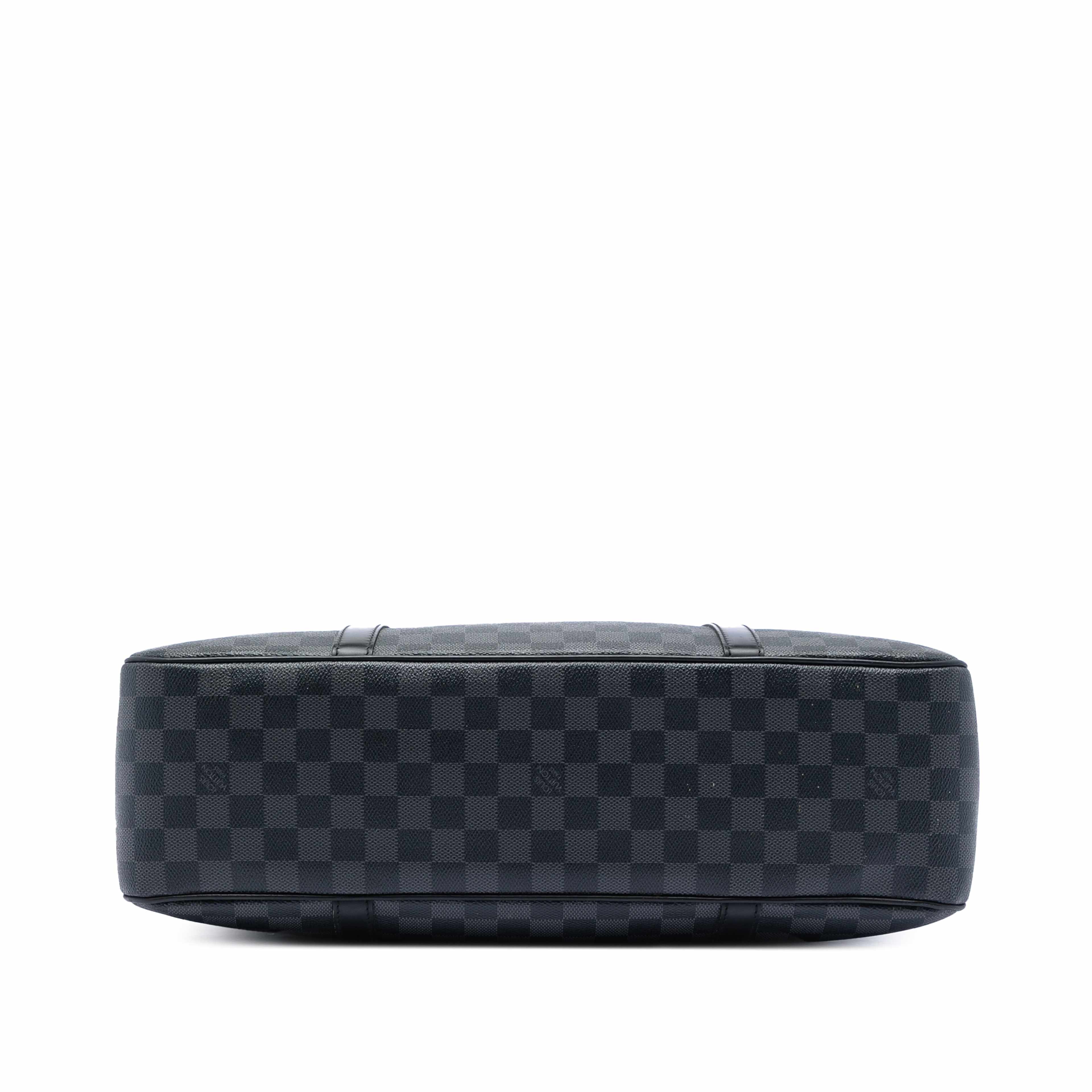 Louis Vuitton Damier Graphite Jorn, från Luxclusif, i färgen black. Klicka för att öppna bilden i stort format