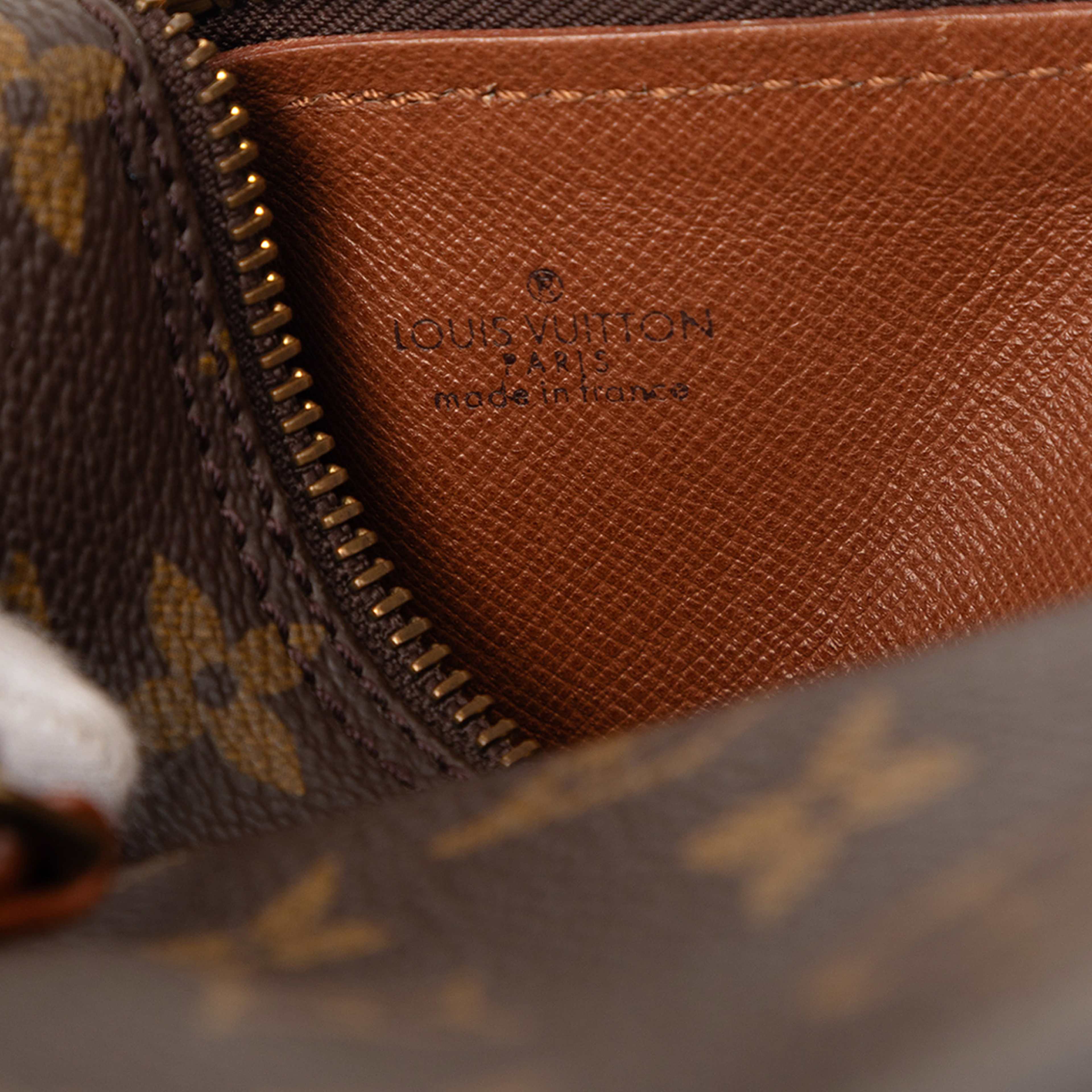 Louis Vuitton Monogram Papillon 30, från Luxclusif, i färgen brun. Klicka för att öppna bilden i stort format