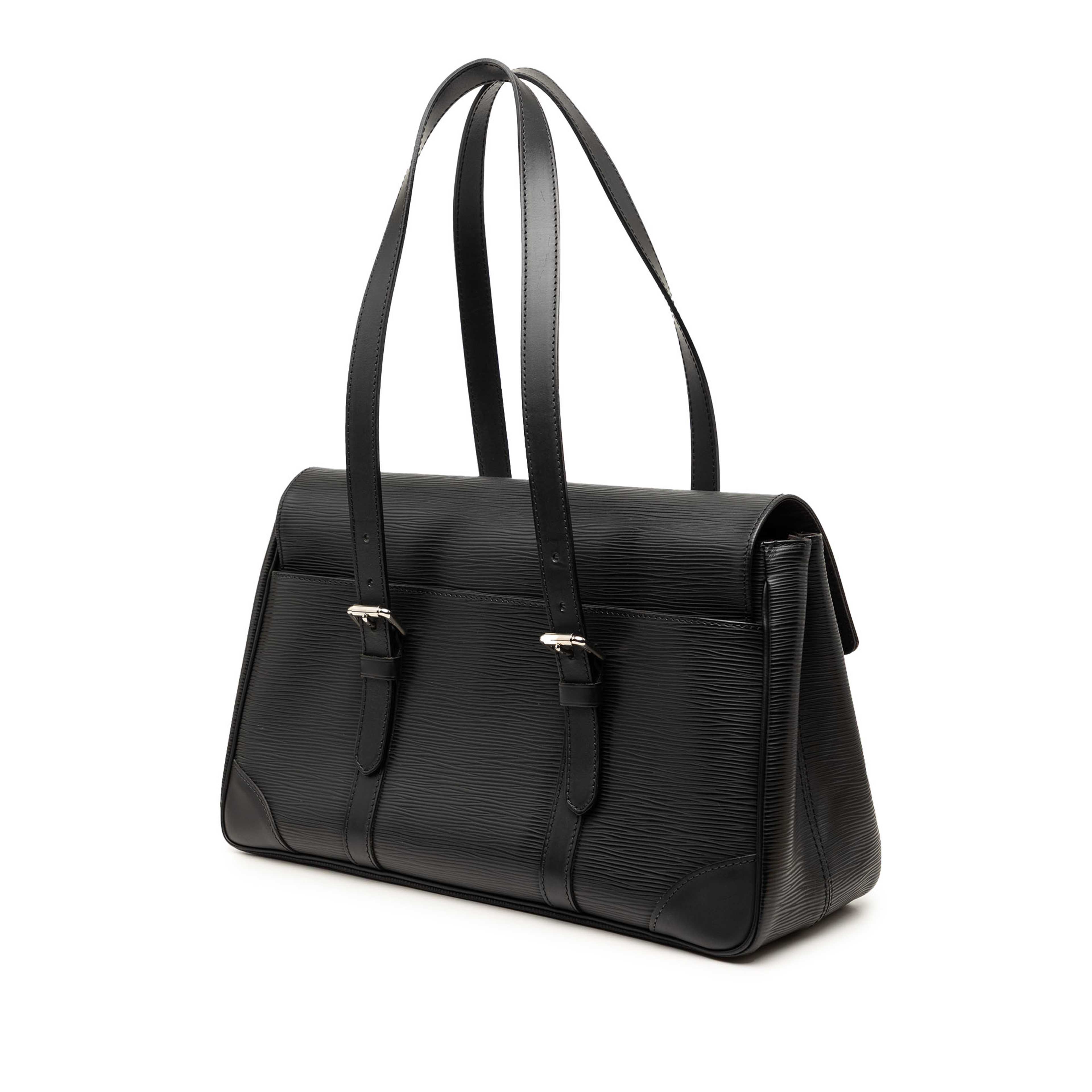 Louis Vuitton Epi Segur Mm, från Luxclusif, i färgen black. Klicka för att öppna bilden i stort format