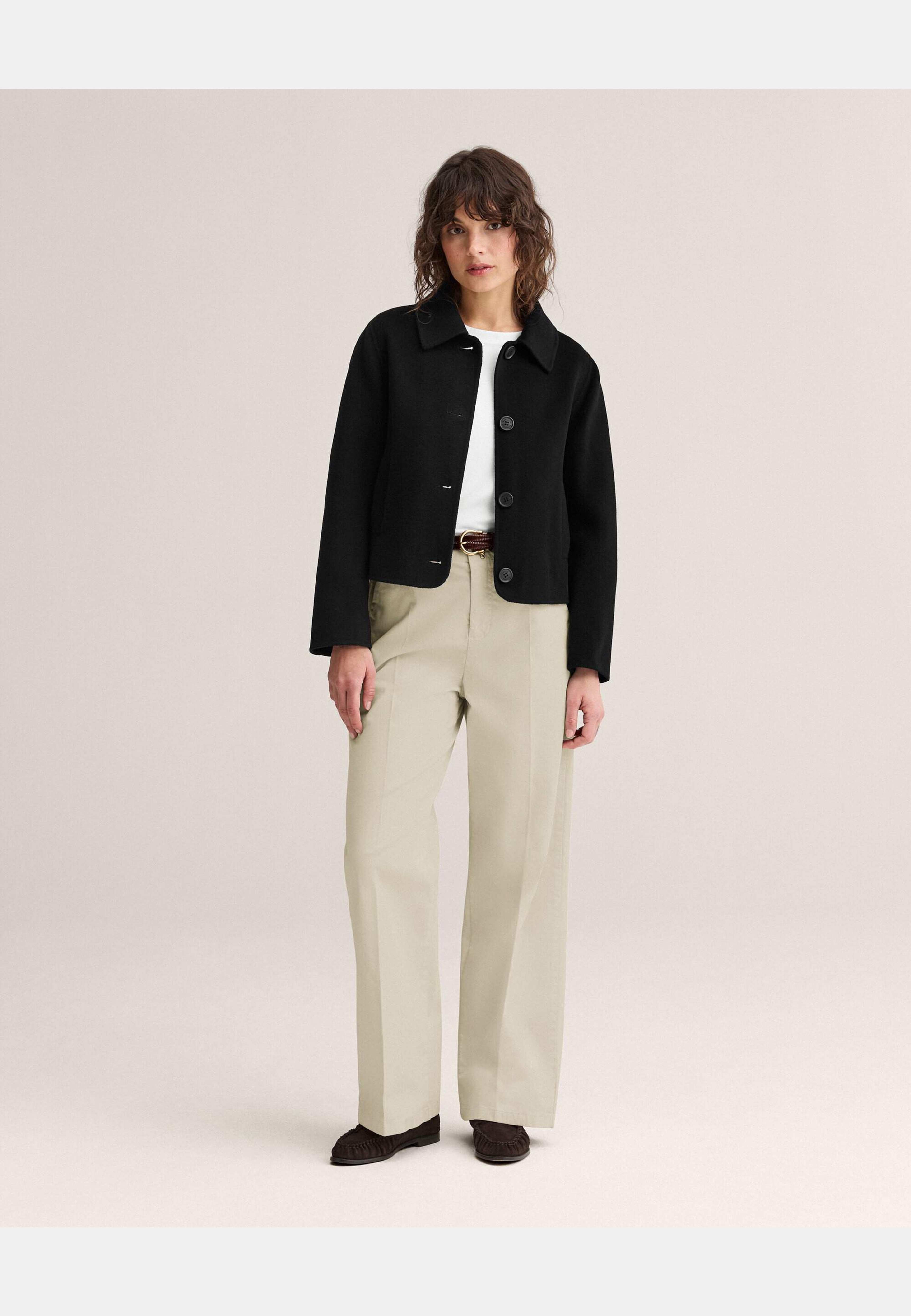 Siri Jacket, från Newhouse, i färgen marinblå. Klicka för att öppna bilden i stort format