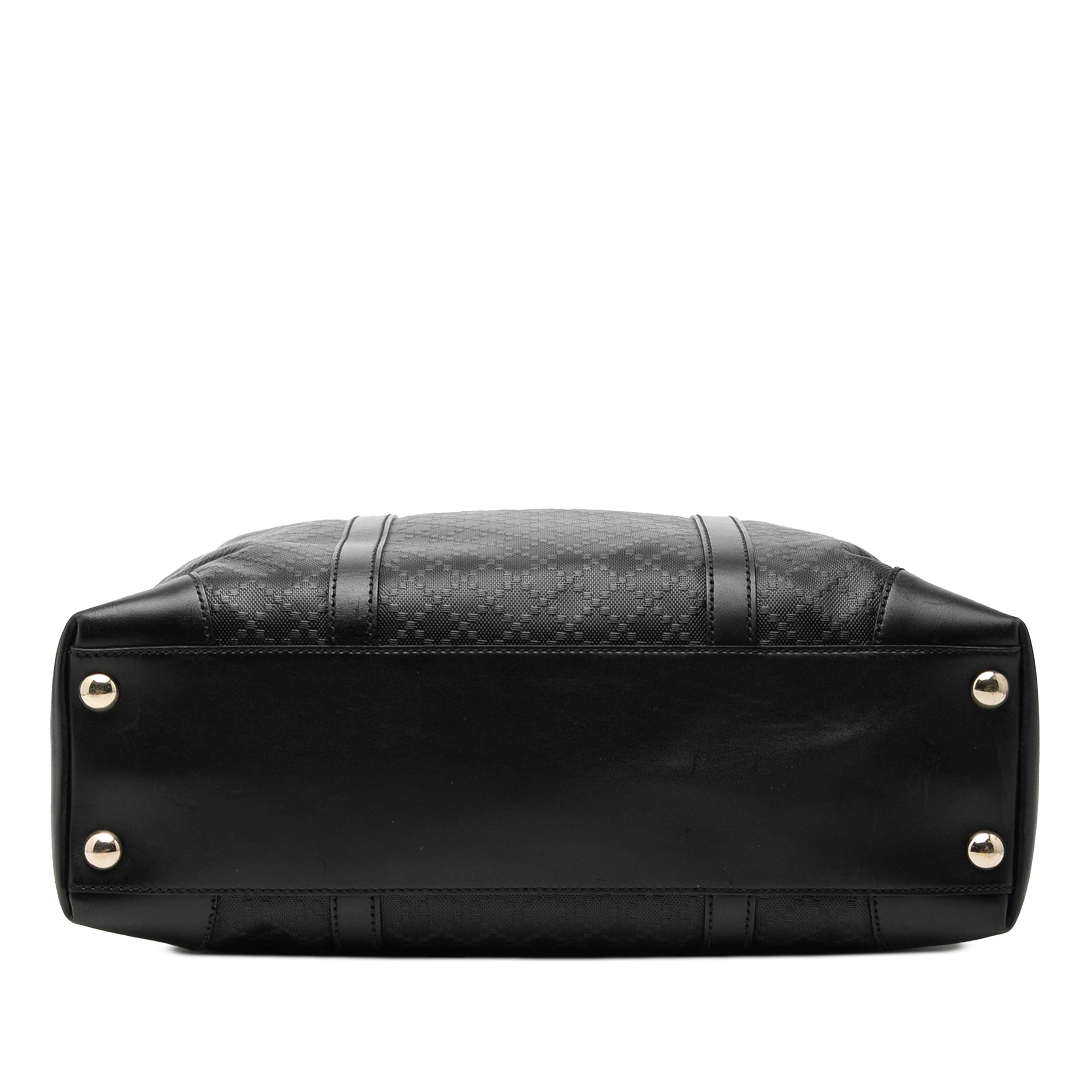 Gucci Diamante Calfskin Hilary Lux Joy Vertical Tote, från Luxclusif, i färgen svart. Klicka för att öppna bilden i stort format