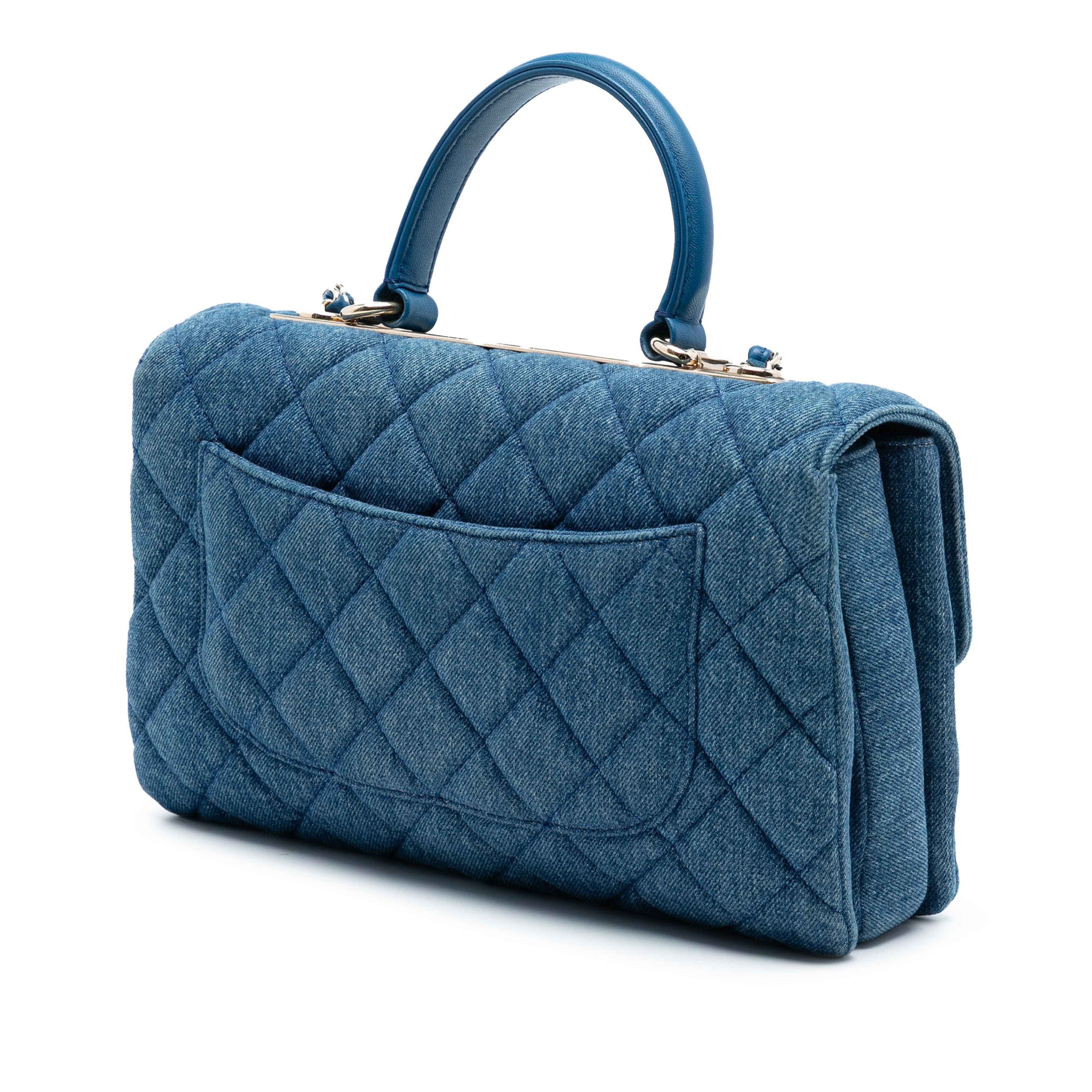 Chanel Medium Denim Trendy Cc Top Handle Bag, från Luxclusif, i färgen denim. Klicka för att öppna bilden i stort format