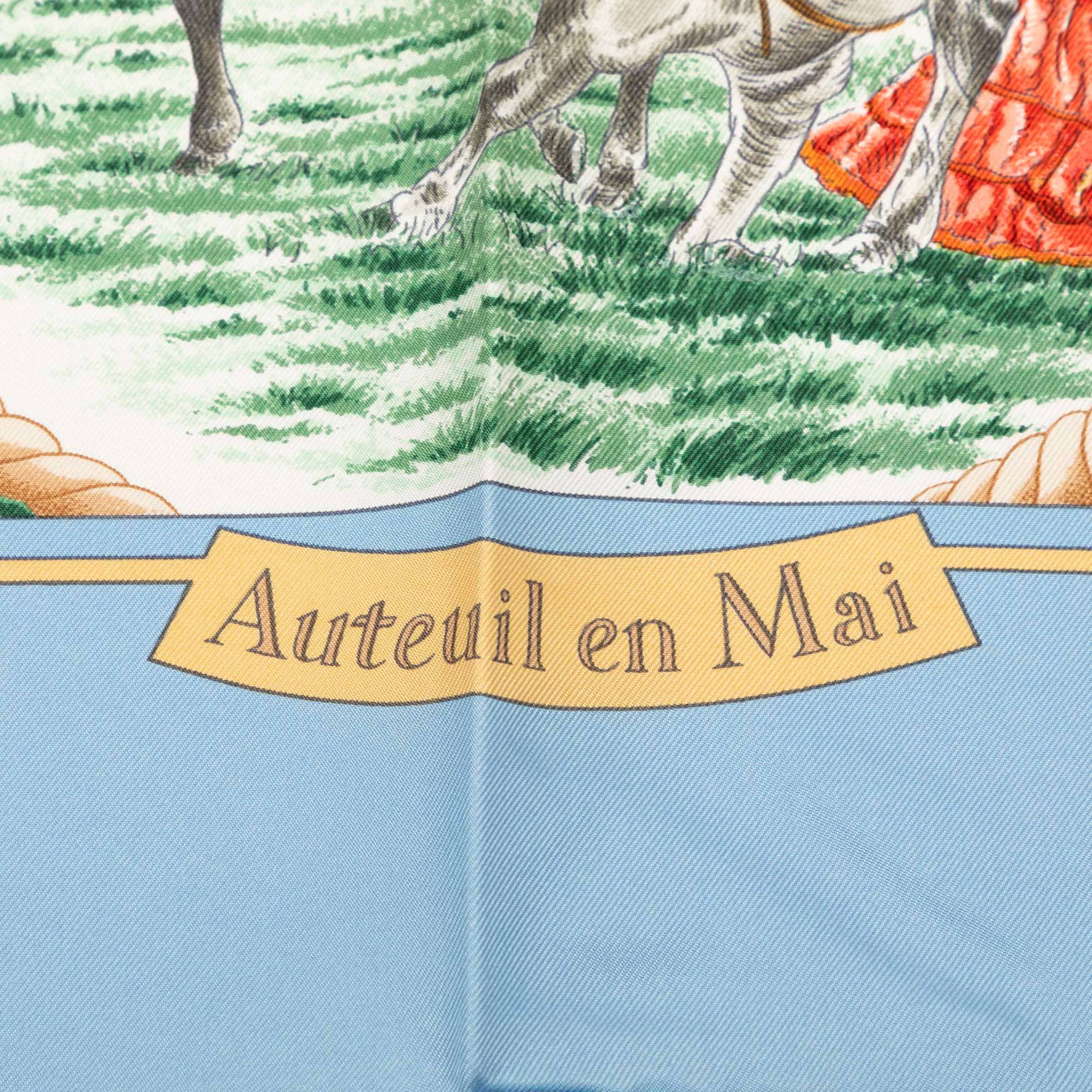 Hermès Auteuil En Mai Silk Scarf 90, från Luxclusif, i färgen light blue. Klicka för att öppna bilden i stort format