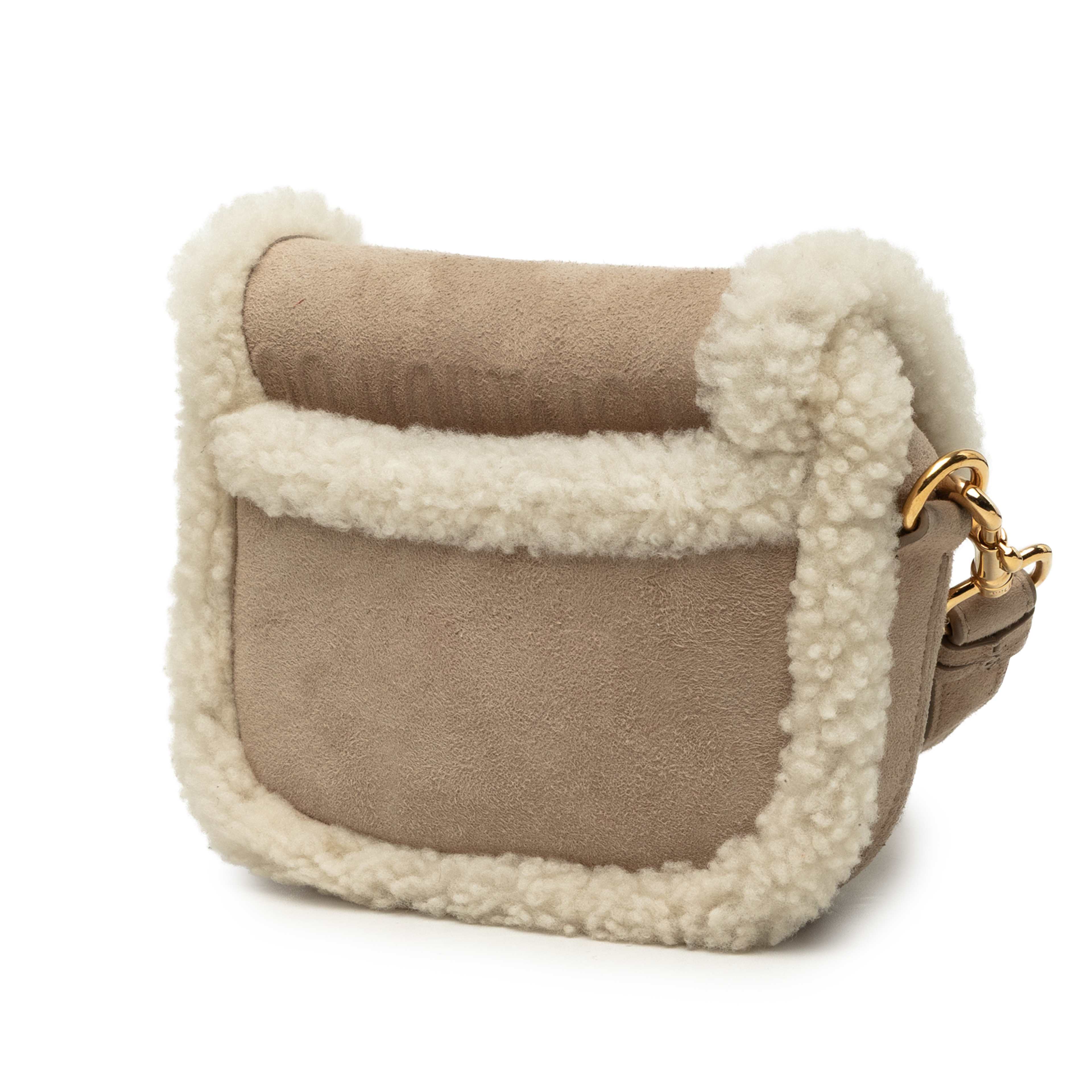 Dior Small Suede Shearling Bobby Crossbody, från Luxclusif, i färgen beige. Klicka för att öppna bilden i stort format