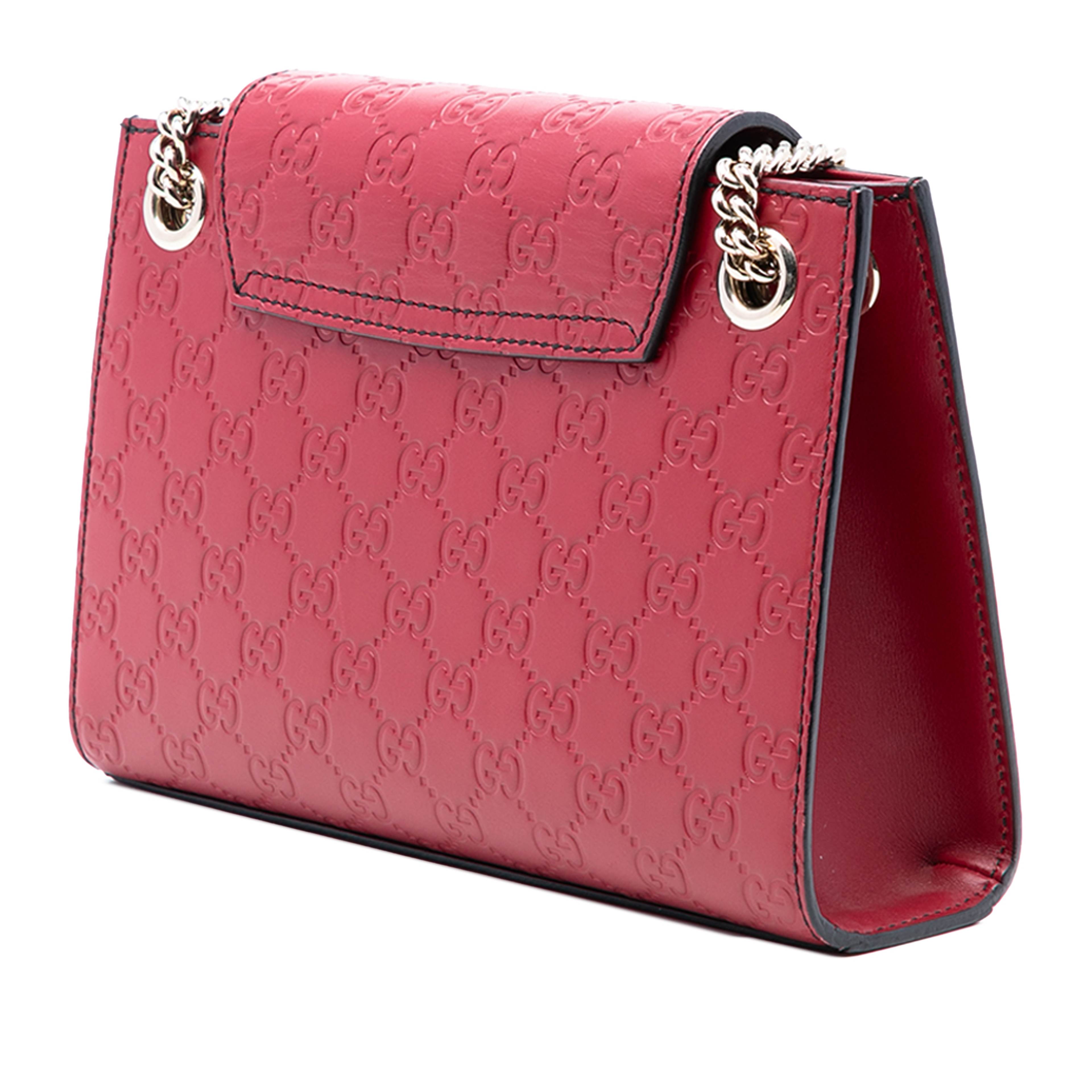 Gucci Small Guccissima Emily Shoulder Bag, från Luxclusif, i färgen röd. Klicka för att öppna bilden i stort format