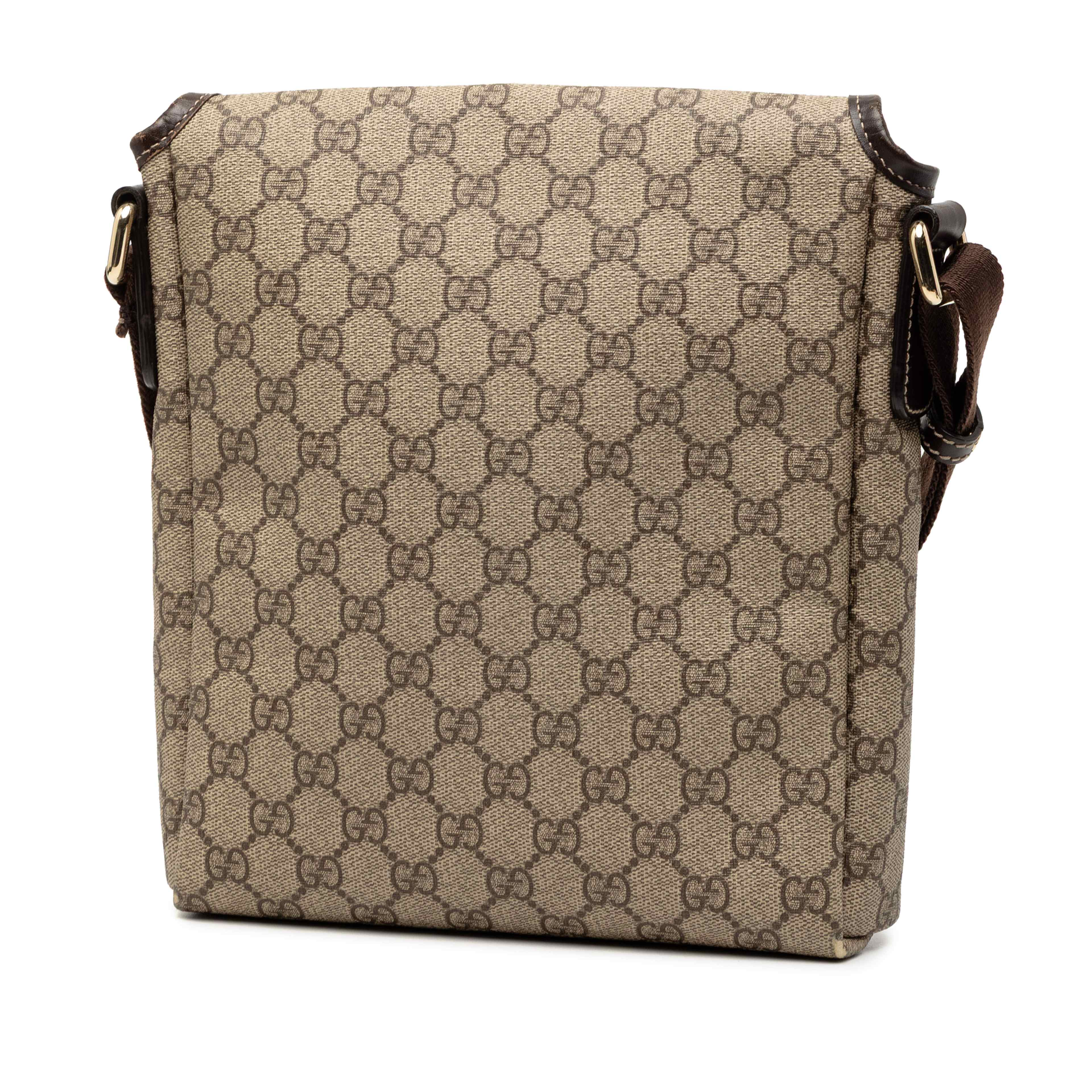 Gucci Gg Supreme Crossbody, från Luxclusif, i färgen beige. Klicka för att öppna bilden i stort format