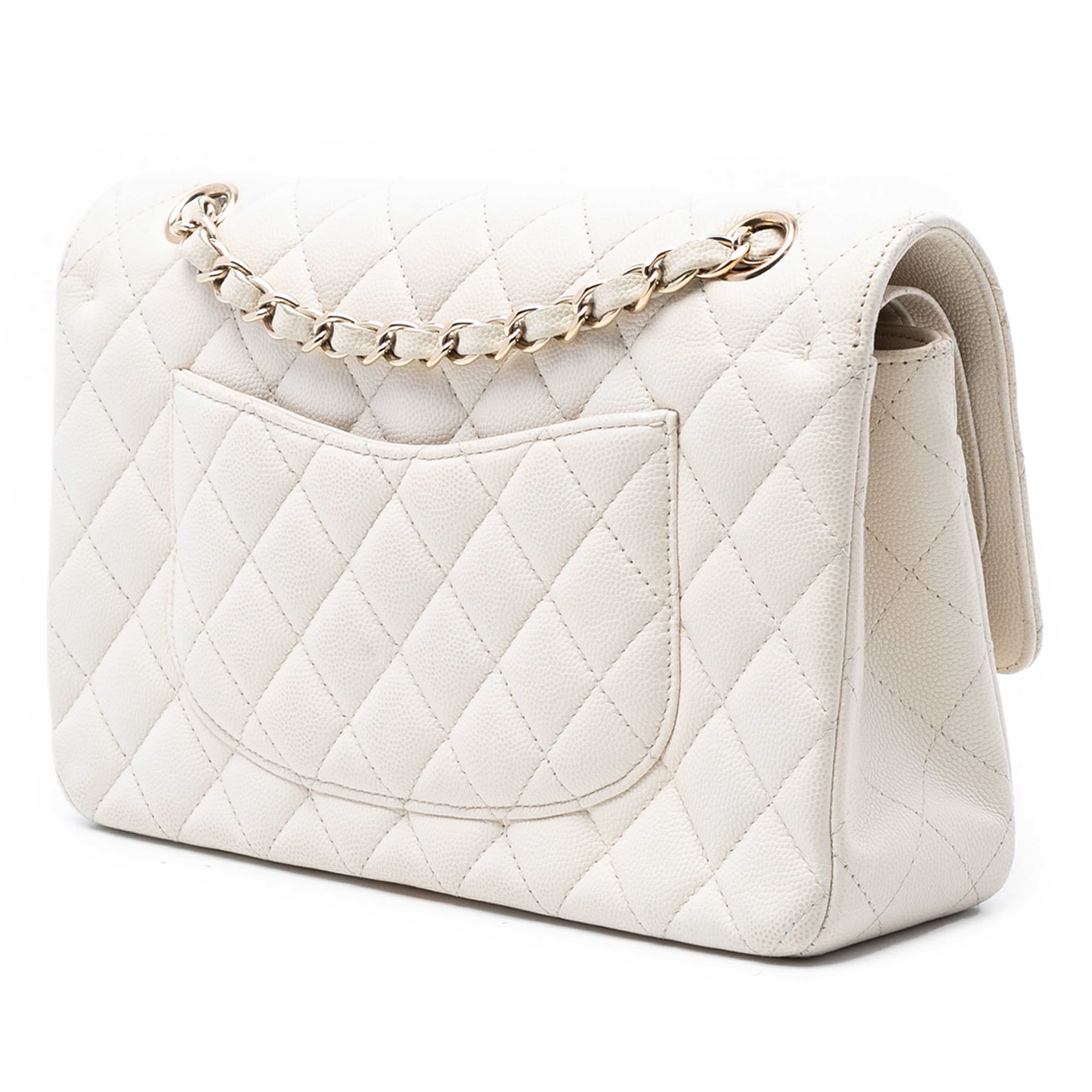 Chanel Medium Classic Caviar Double Flap, från Luxclusif, i färgen ivory. Klicka för att öppna bilden i stort format
