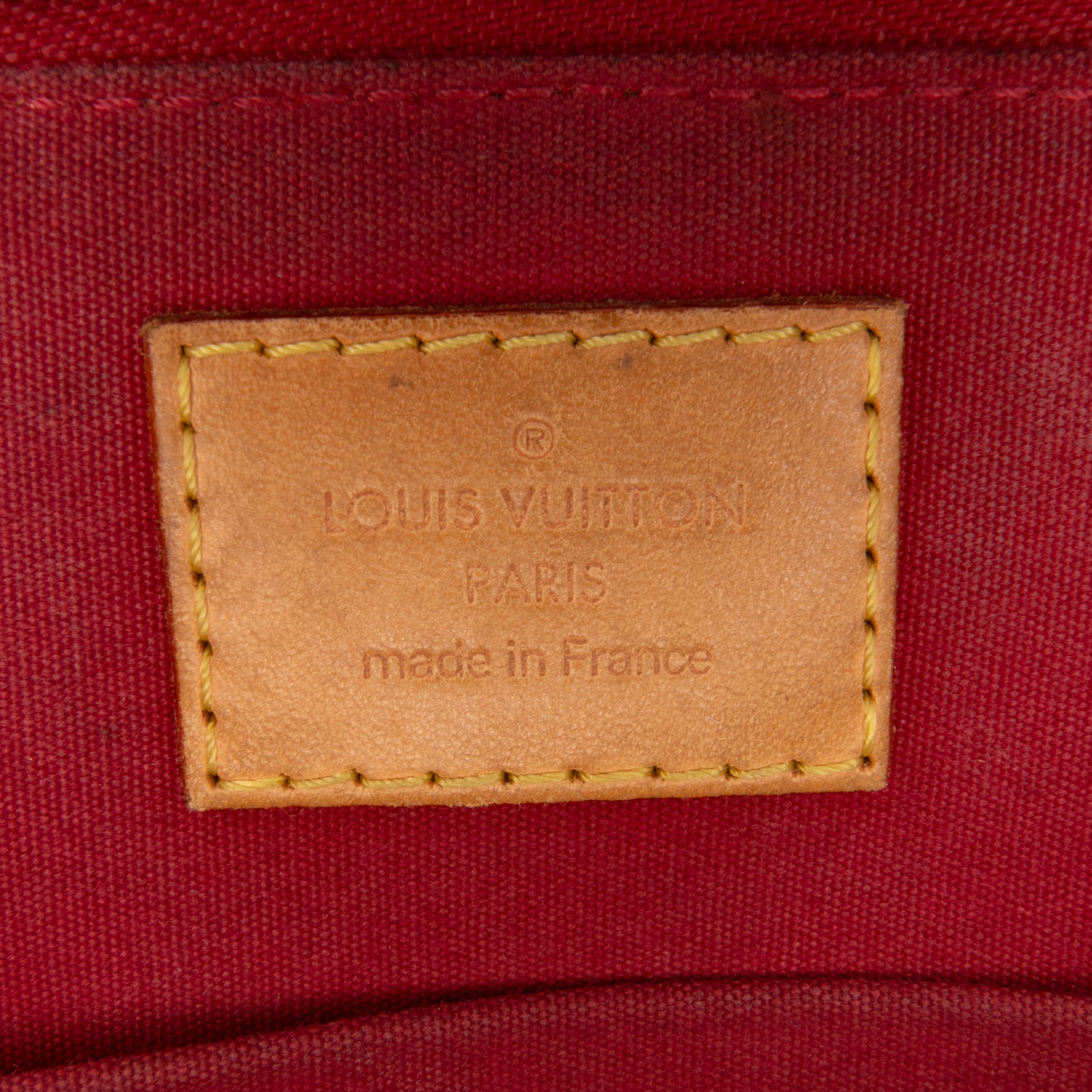 Louis Vuitton Monogram Vernis Alma Bb, från Luxclusif, i färgen red. Klicka för att öppna bilden i stort format