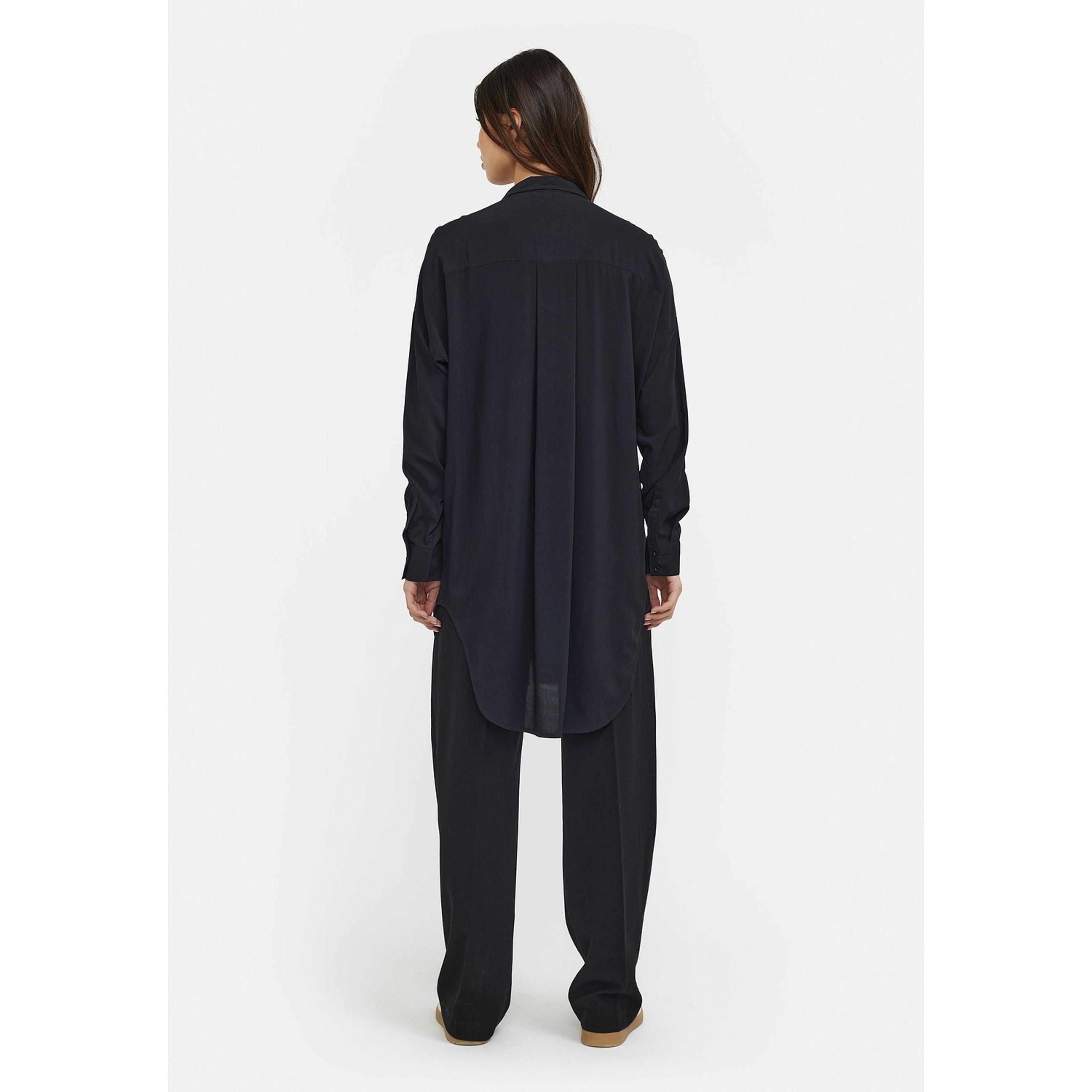 Srabia Midi Skirt, från Soft Rebels, i färgen black. Klicka för att öppna bilden i stort format