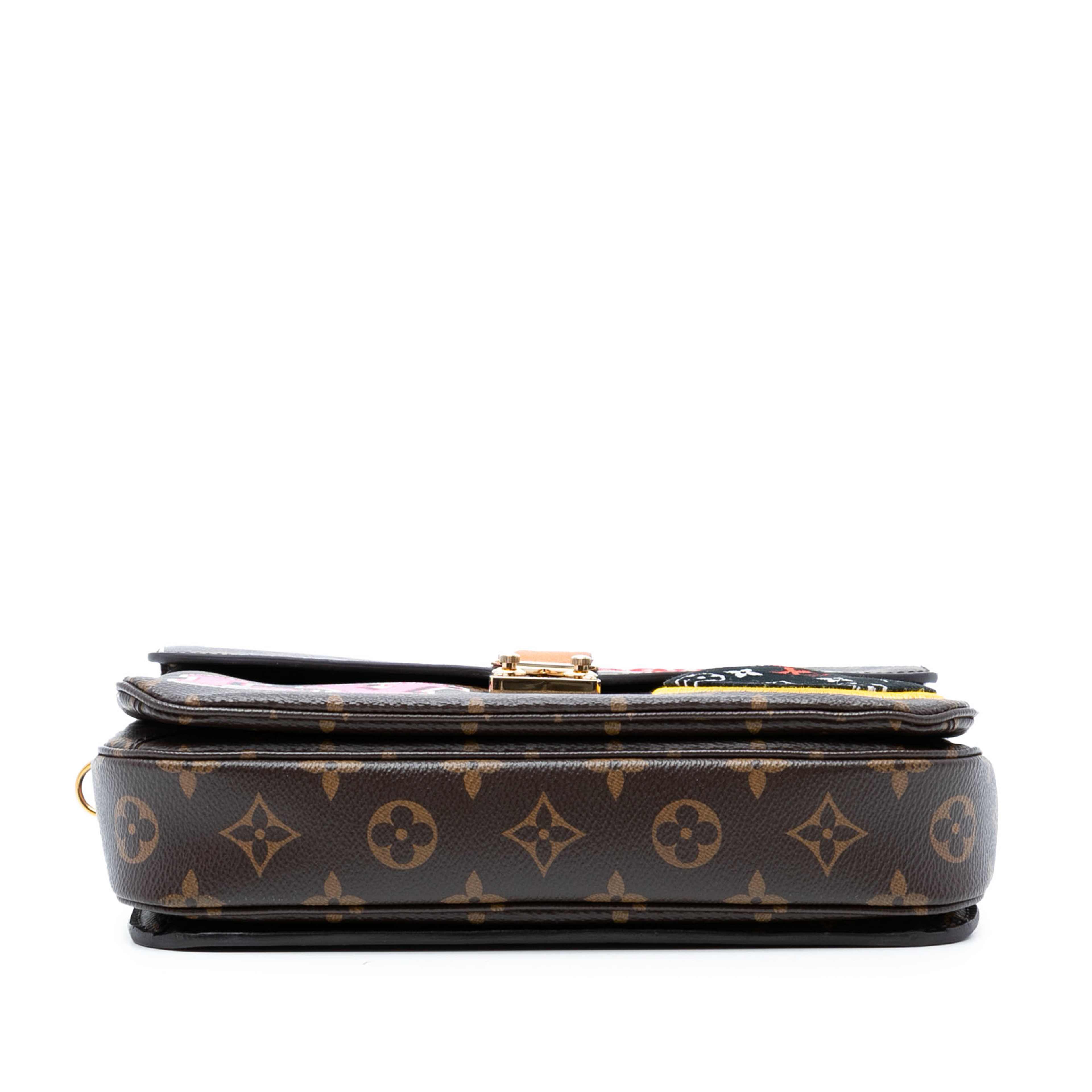 Louis Vuitton Monogram Patches Pochette Metis, från Luxclusif, i färgen brown. Klicka för att öppna bilden i stort format