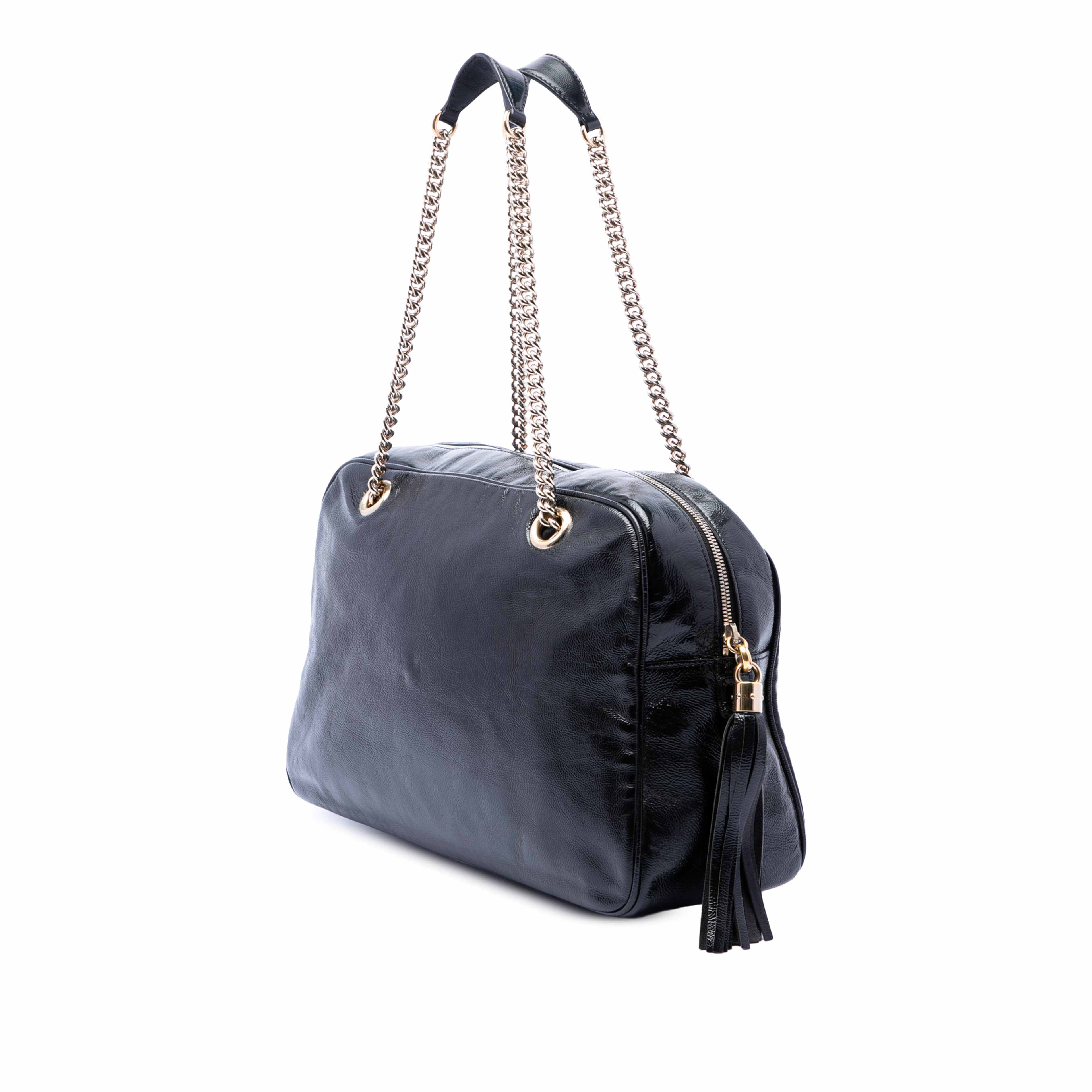 Gucci Patent Soho Chain Shoulder Bag, från Luxclusif, i färgen svart. Klicka för att öppna bilden i stort format