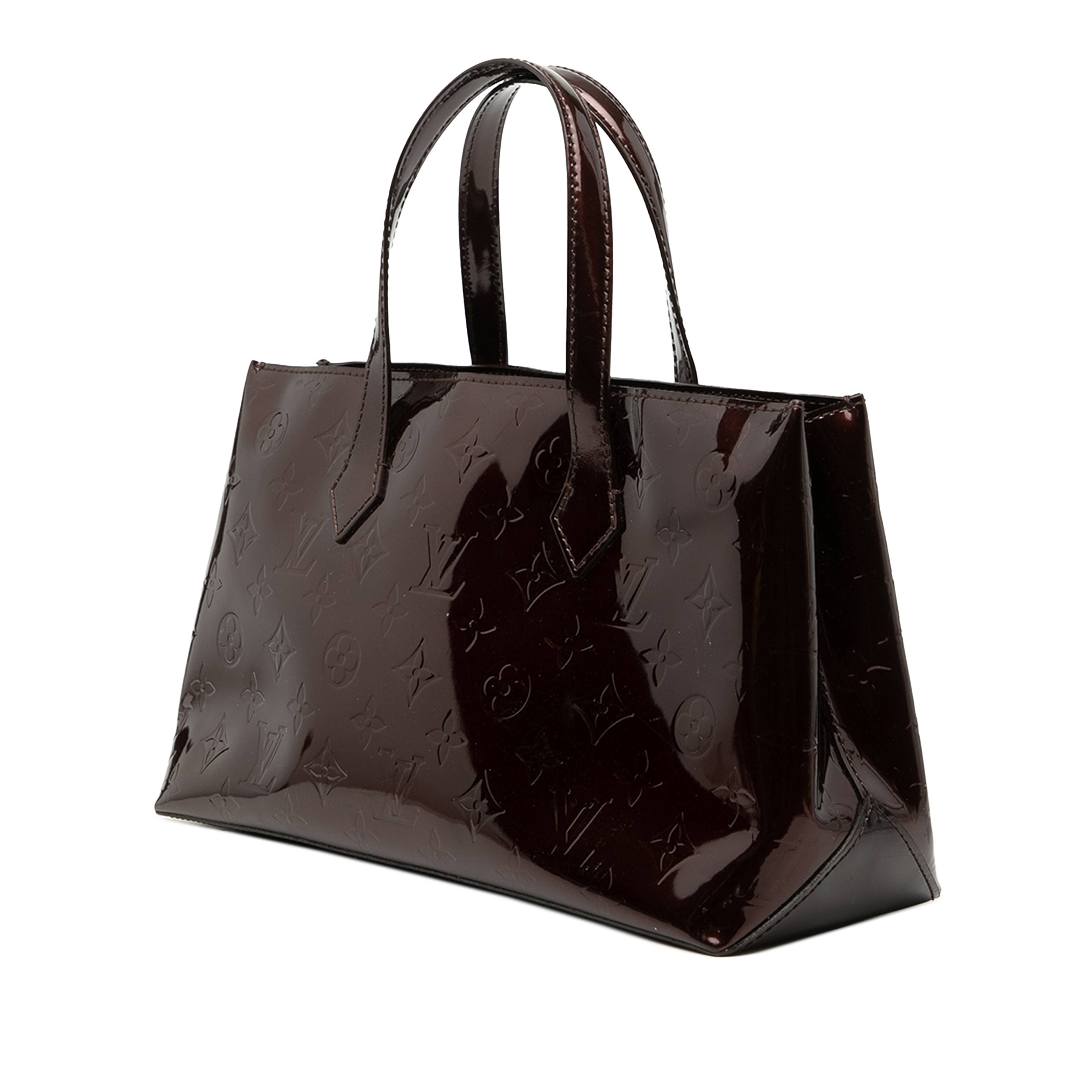 Louis Vuitton Monogram Vernis Wilshire Pm, från Luxclusif, i färgen purple. Klicka för att öppna bilden i stort format