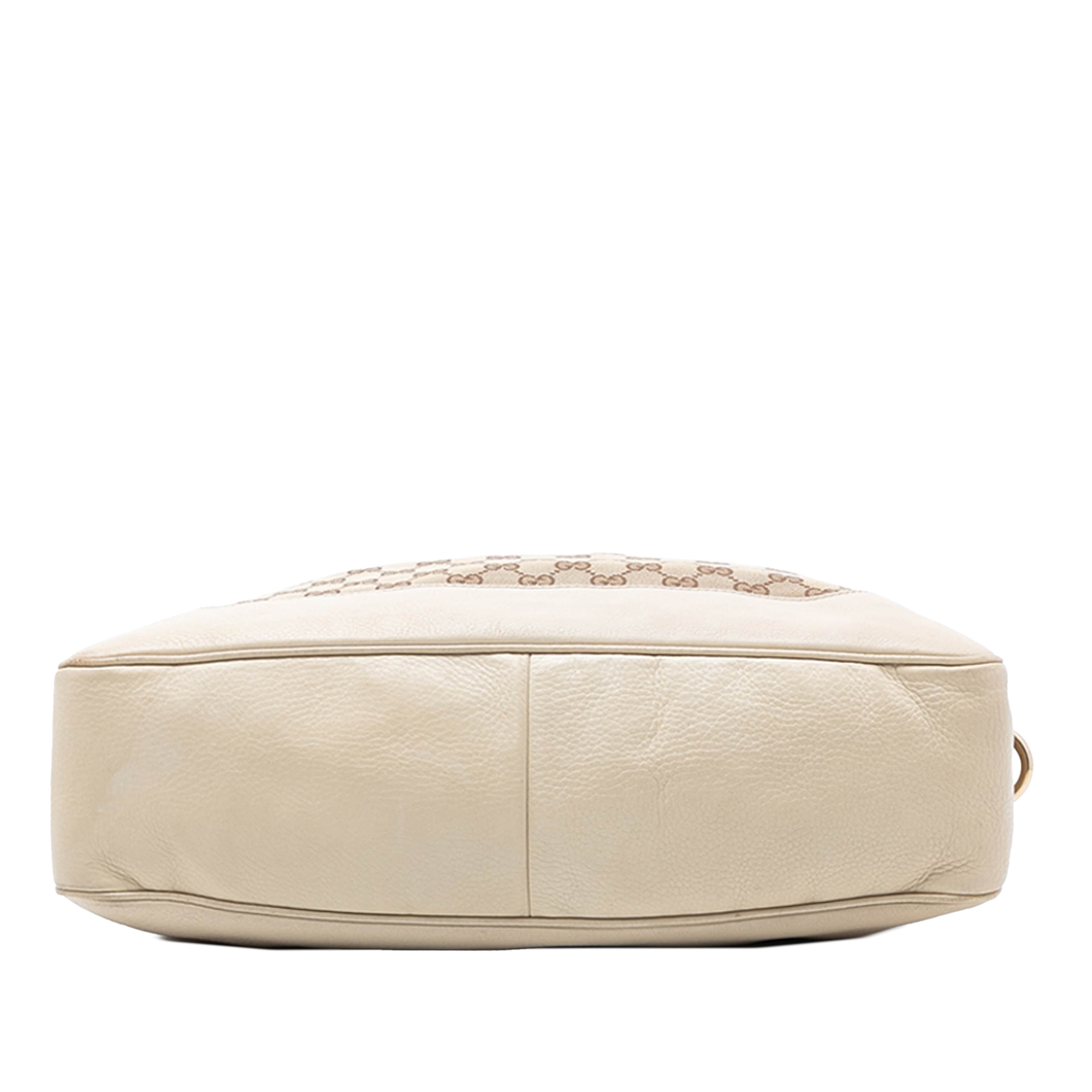 Gucci Gg Canvas Bamboo Diana Satchel, från Luxclusif, i färgen beige. Klicka för att öppna bilden i stort format