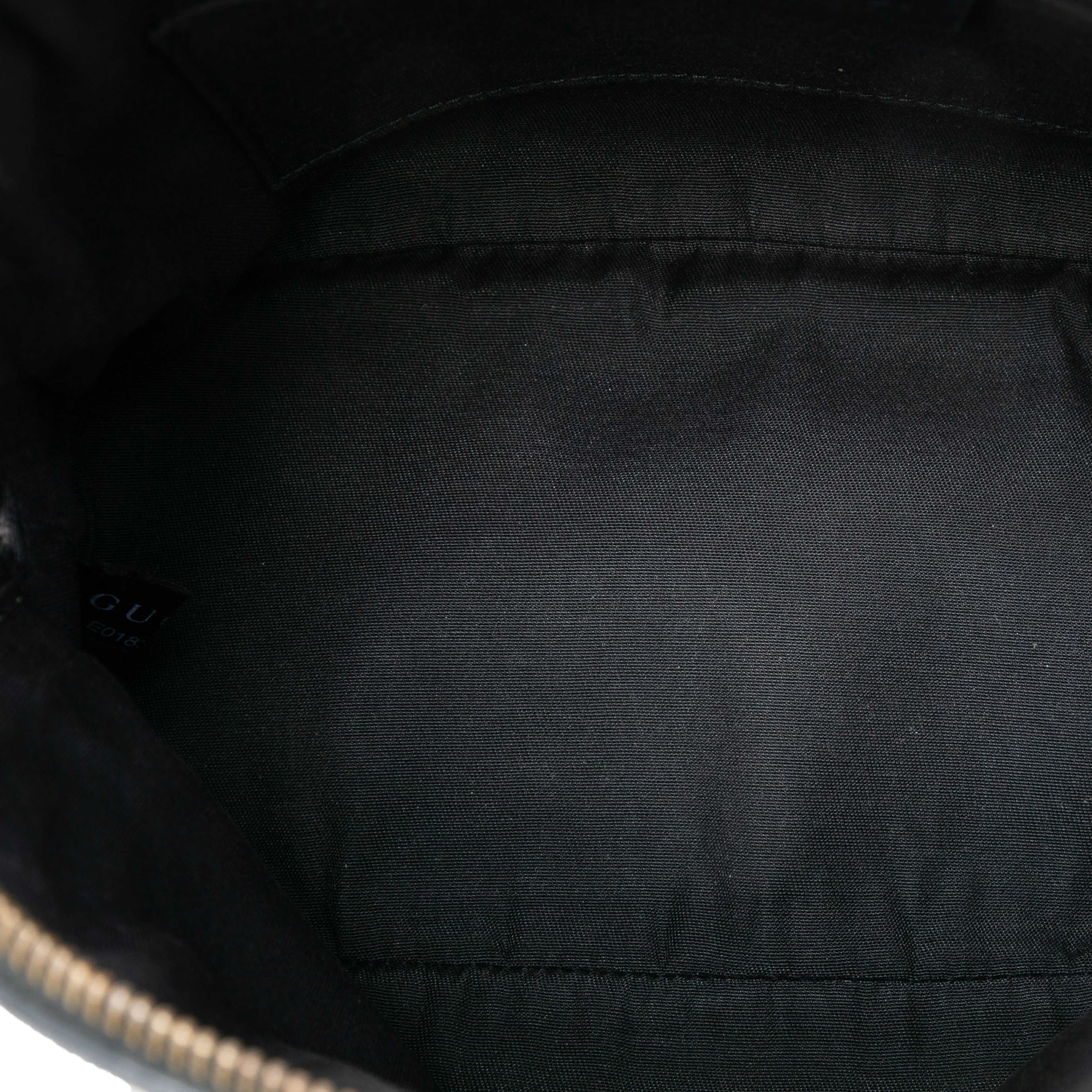 Gucci Mini Guccissima Dome Satchel, från Luxclusif, i färgen black. Klicka för att öppna bilden i stort format