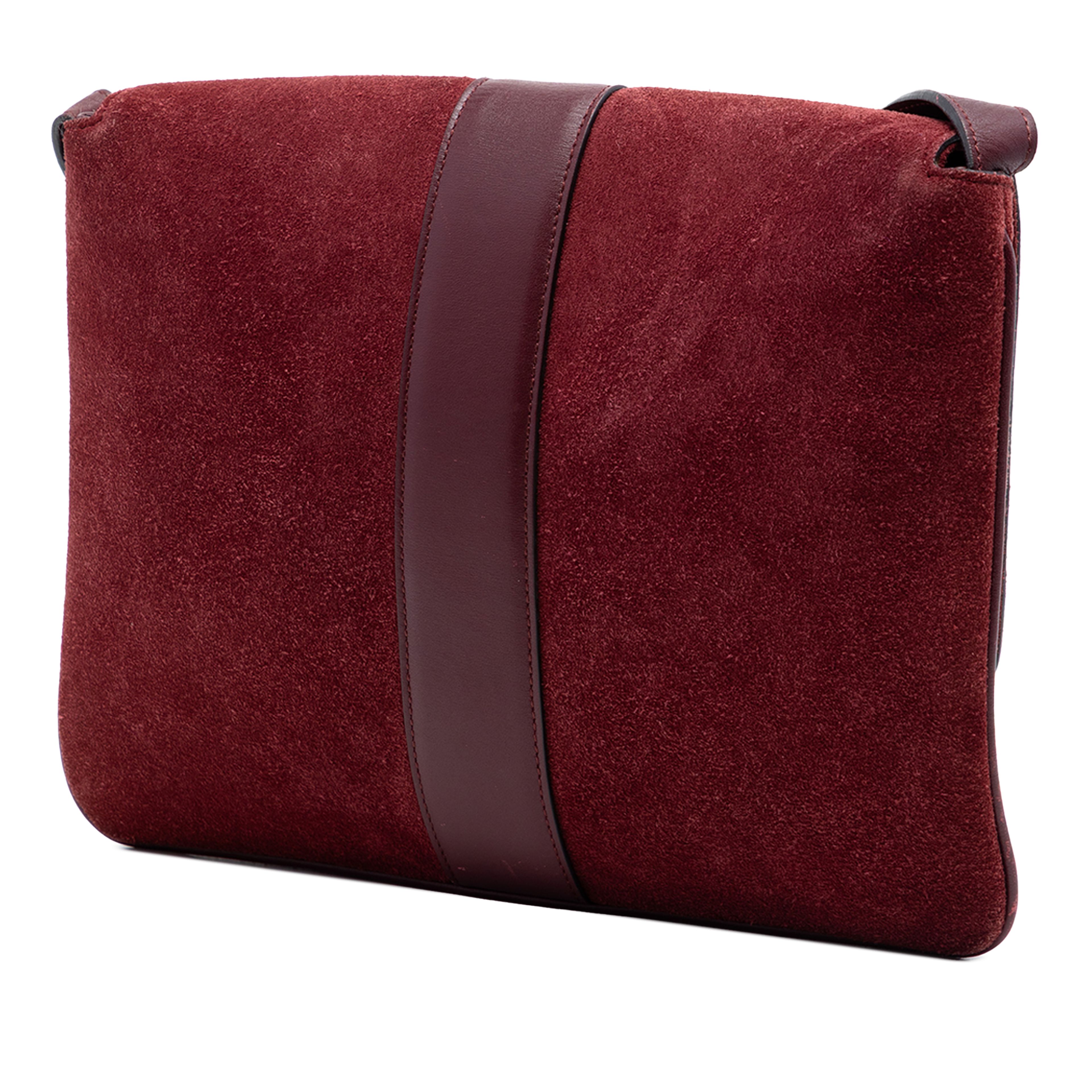 Gucci Medium Suede Arli Crossbody, från Luxclusif, i färgen burgundy. Klicka för att öppna bilden i stort format