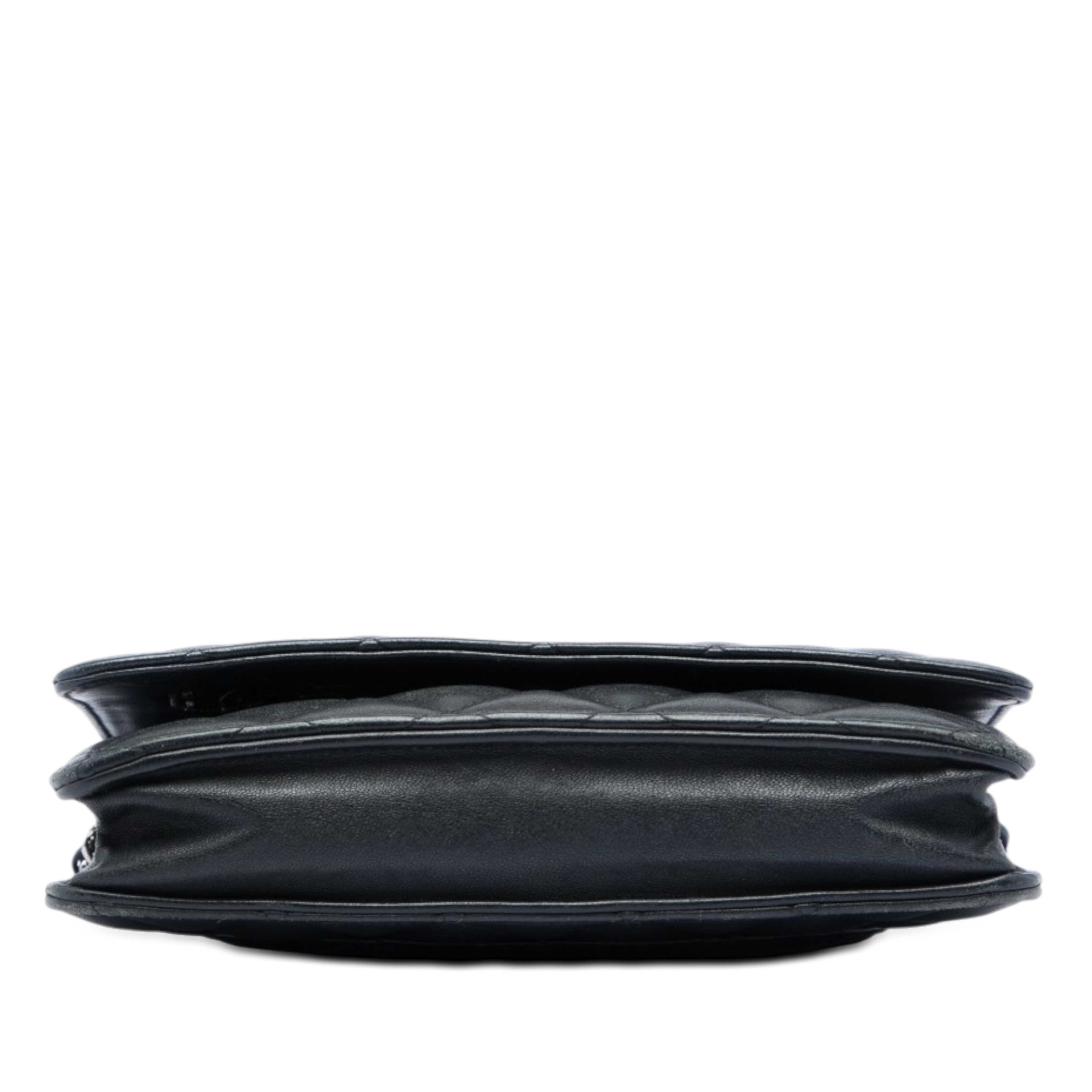 Chanel Cc Quilted Lambskin Wallet On Chain, från Luxclusif, i färgen svart. Klicka för att öppna bilden i stort format