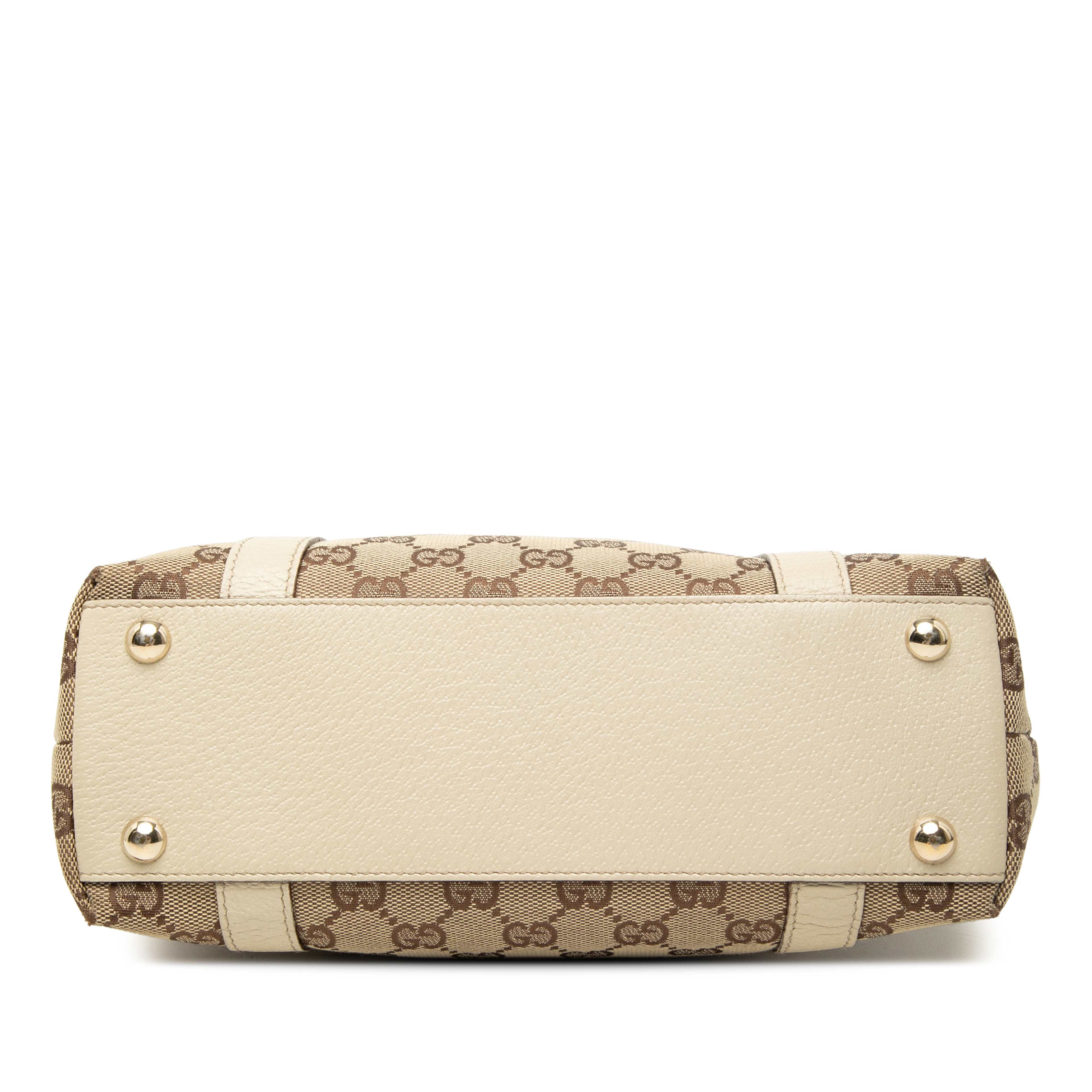 Gucci Gg Canvas Abbey D Ring Tote, från Luxclusif, i färgen beige. Klicka för att öppna bilden i stort format