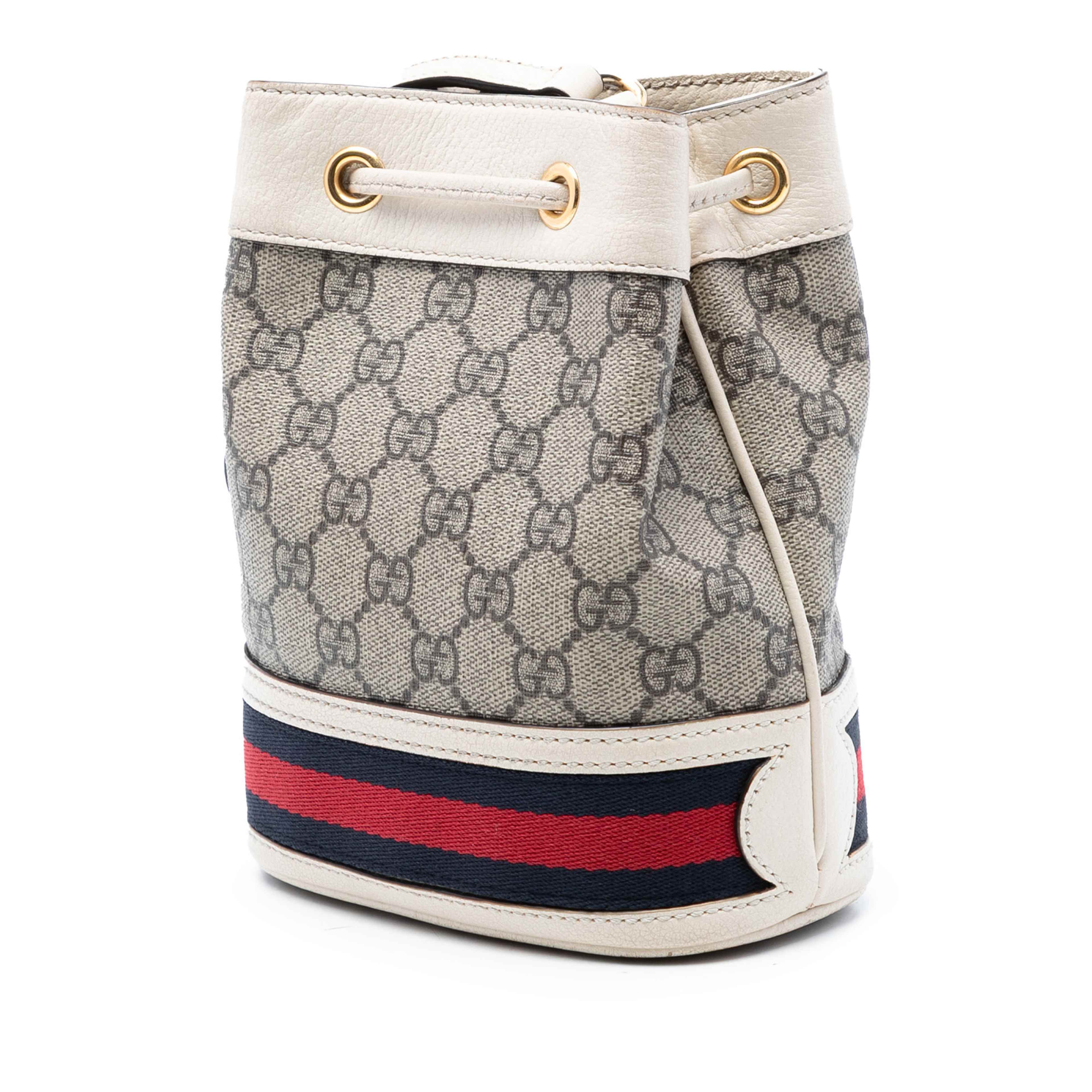 Gucci Mini Gg Supreme Web Ophidia Bucket Bag, från Luxclusif, i färgen beige. Klicka för att öppna bilden i stort format
