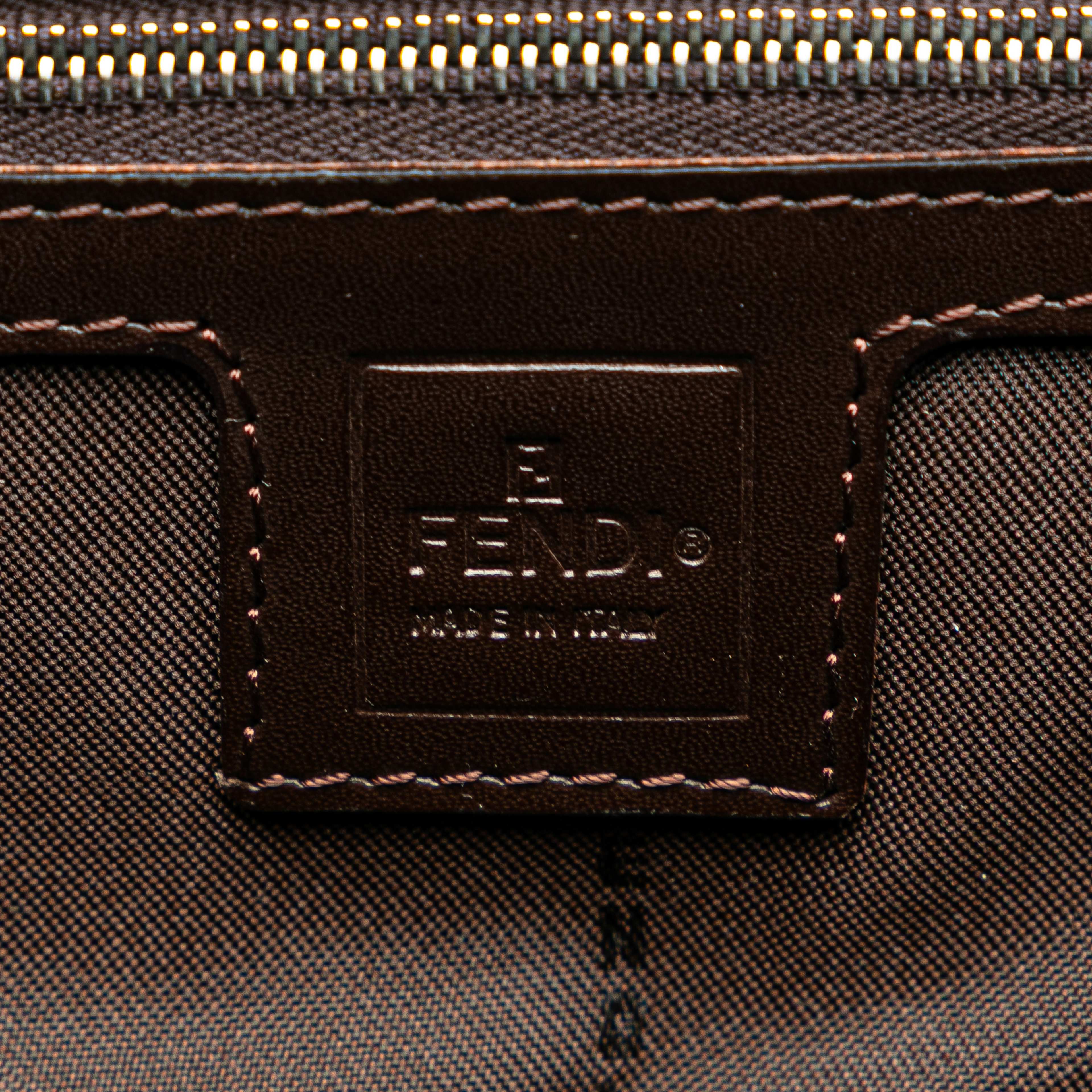 Fendi Large Zucca Canvas Twins Tote, från Luxclusif, i färgen brown. Klicka för att öppna bilden i stort format