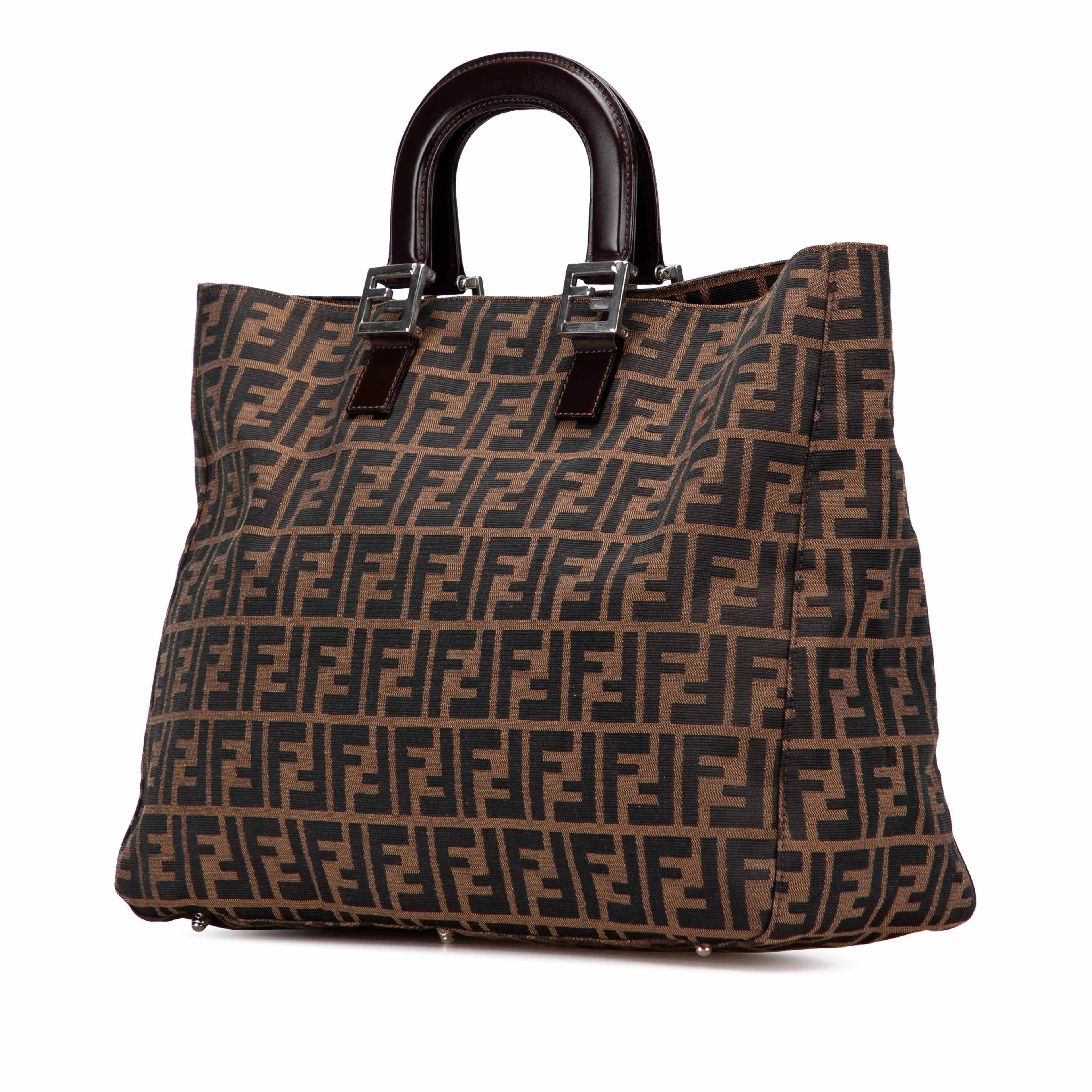 Fendi Large Zucca Canvas Twins Tote, från Luxclusif, i färgen brown. Klicka för att öppna bilden i stort format