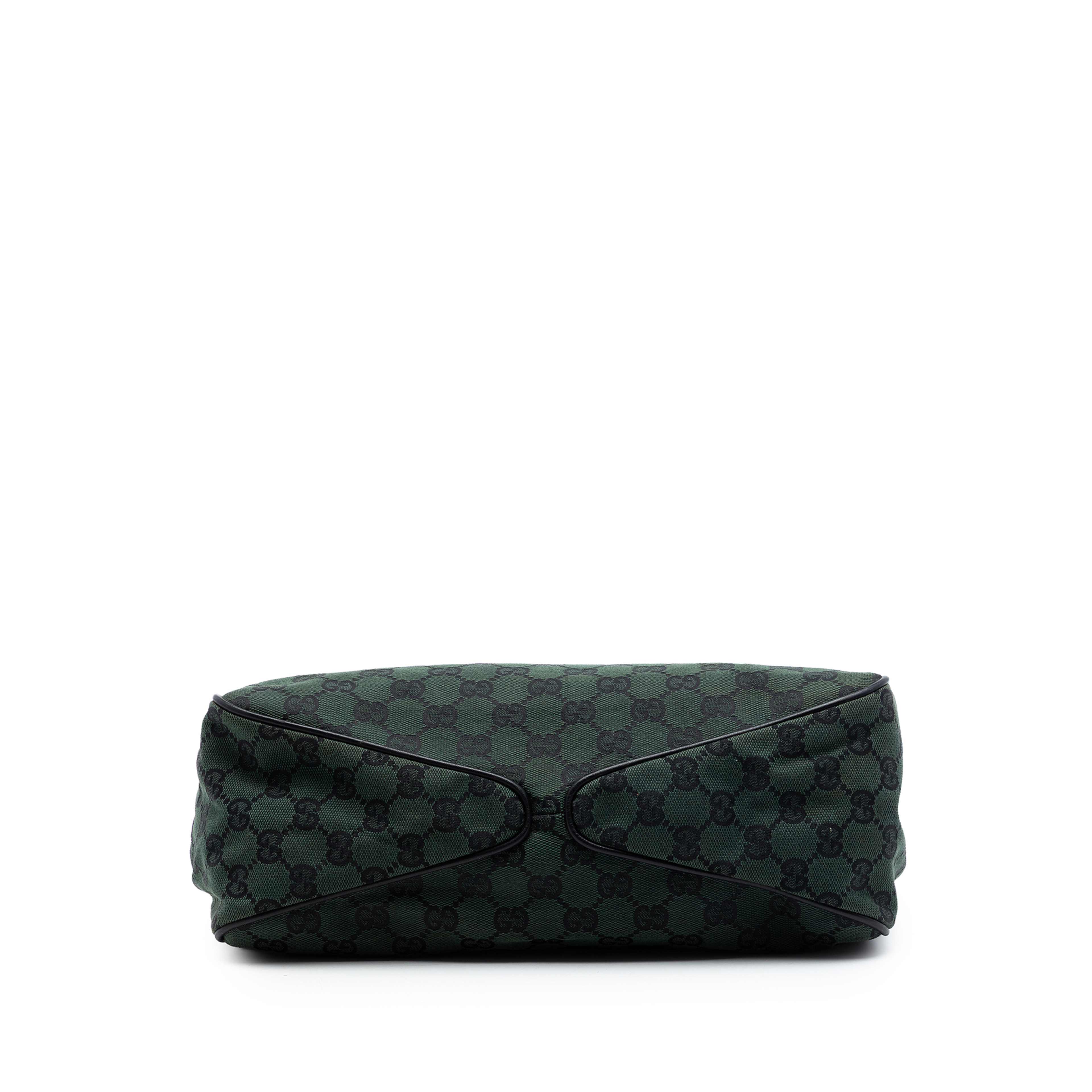 Gucci Gg Canvas Colbert Shoulder Bag, från Luxclusif, i färgen dark green. Klicka för att öppna bilden i stort format