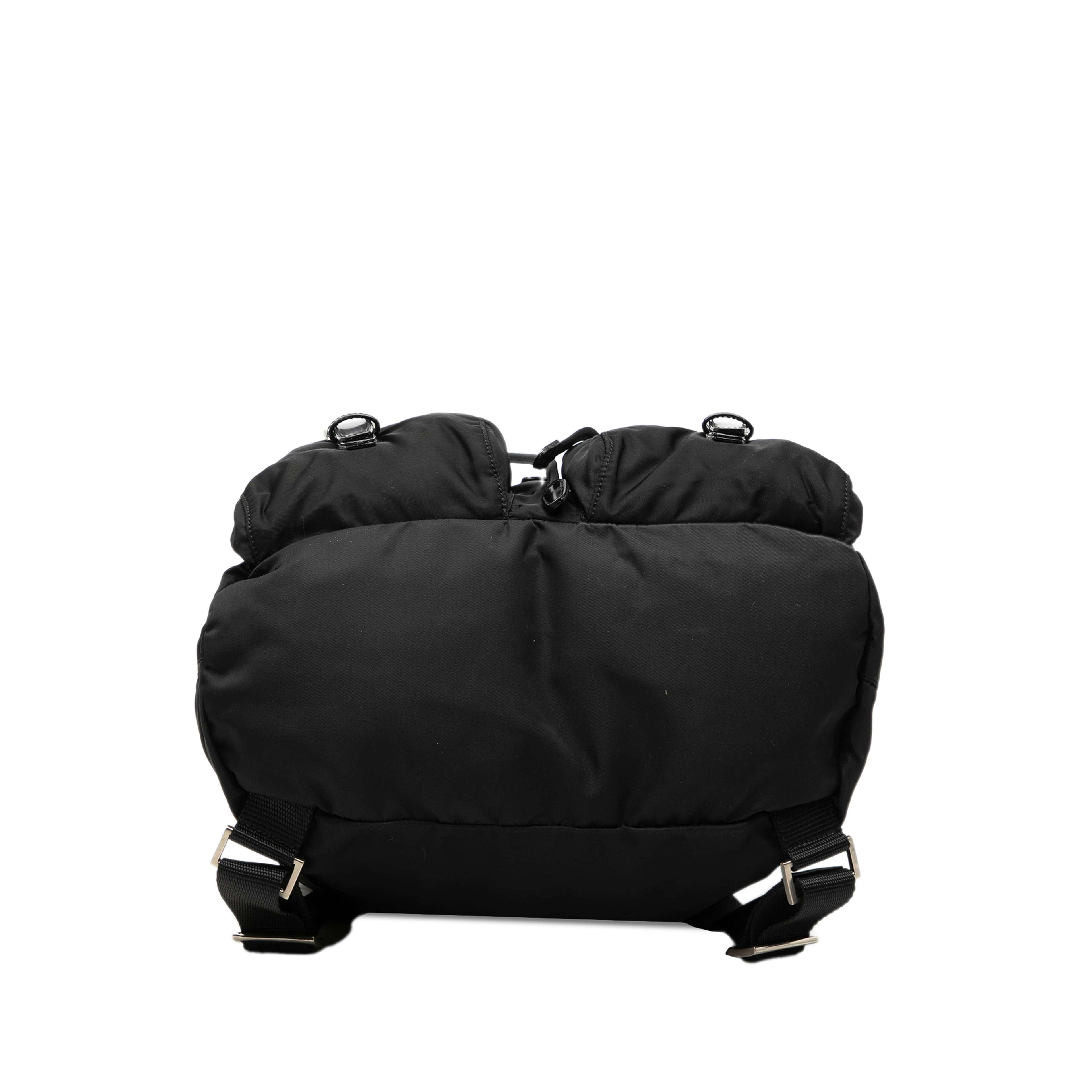 Prada Tessuto Backpack, från Luxclusif, i färgen svart. Klicka för att öppna bilden i stort format