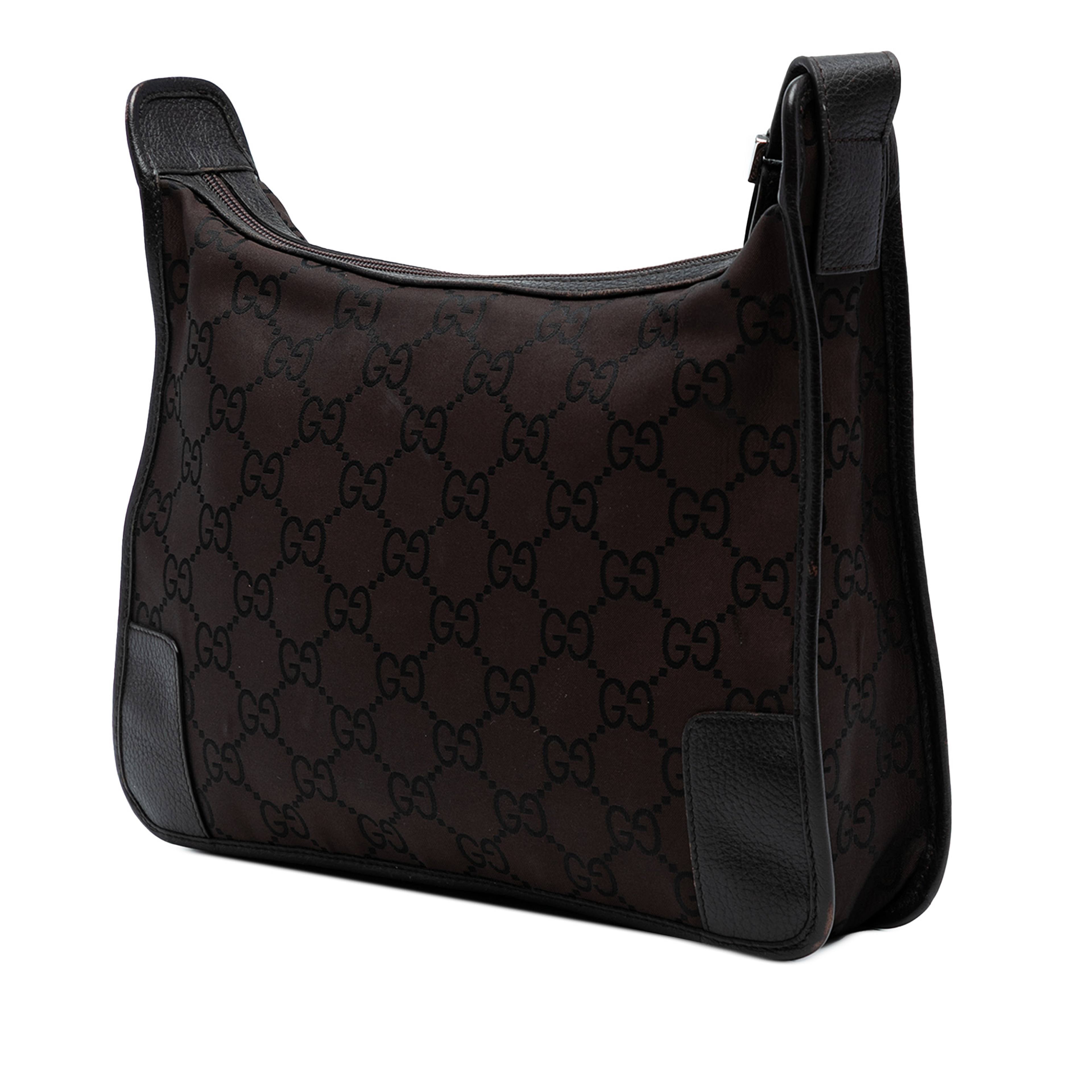 Gucci Gg Nylon Shoulder Bag, från Luxclusif, i färgen dark brown. Klicka för att öppna bilden i stort format
