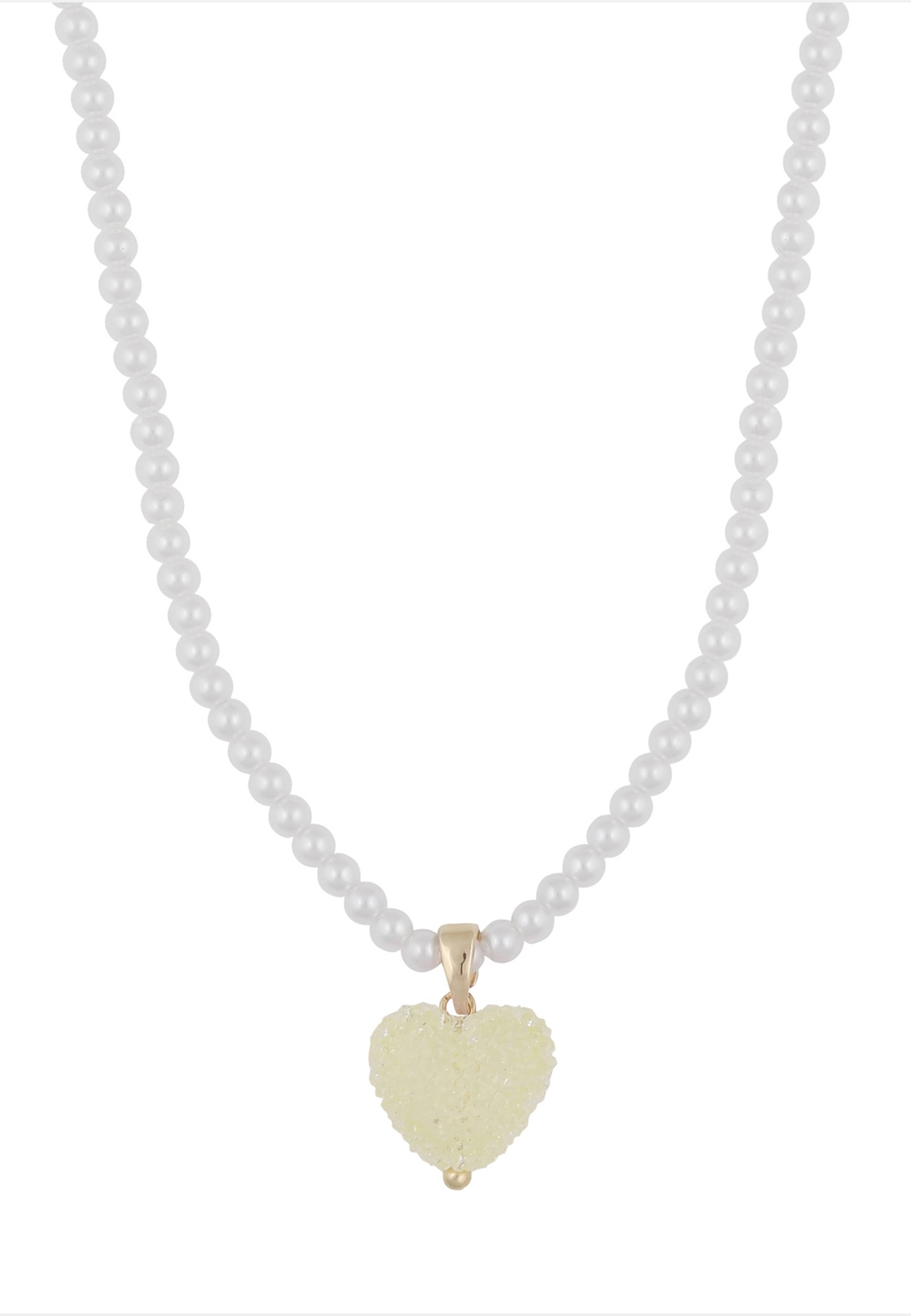 Sugar Hearts Pendant Pearl Neck 45