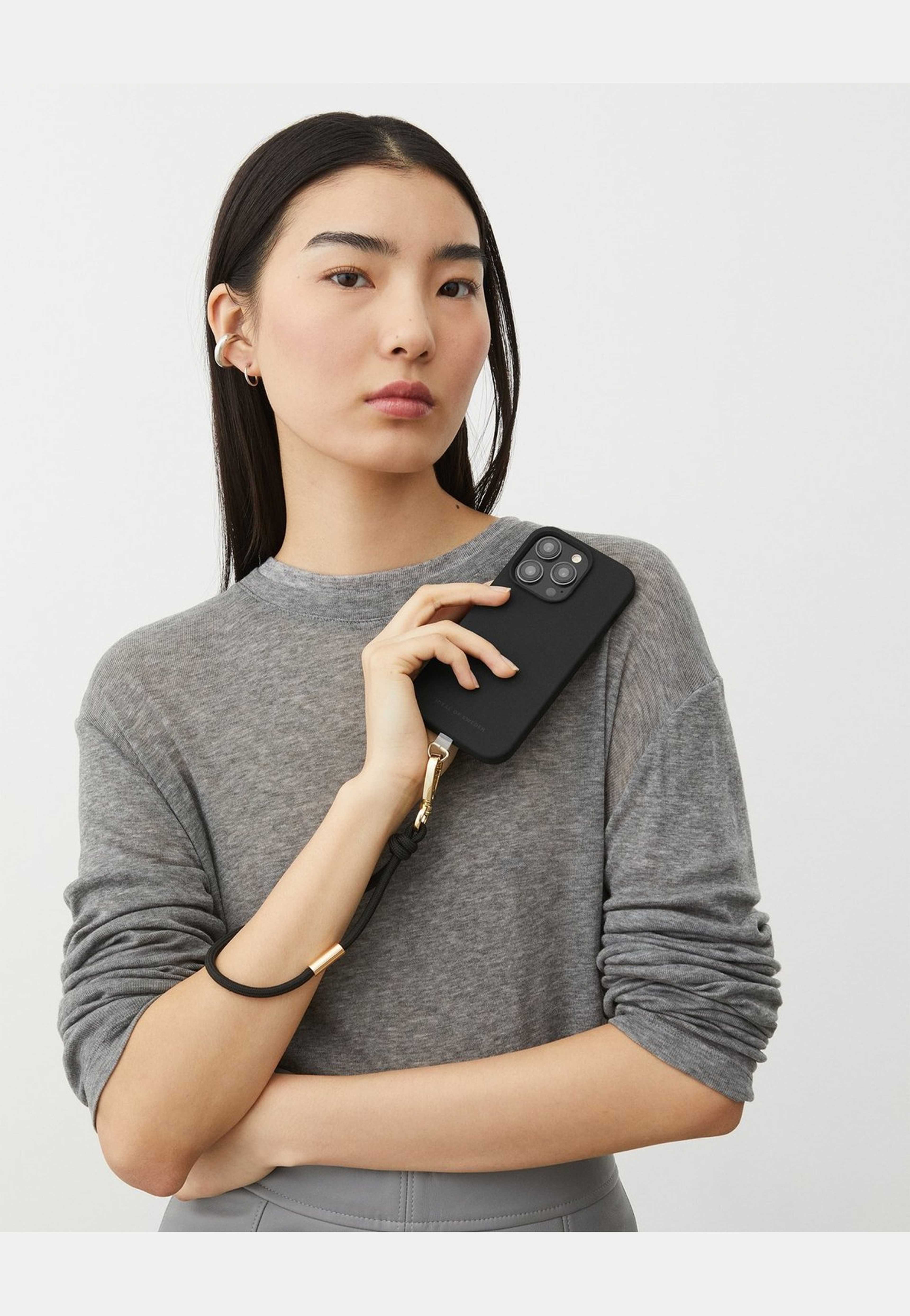 Cord Phone Wristlet Black
