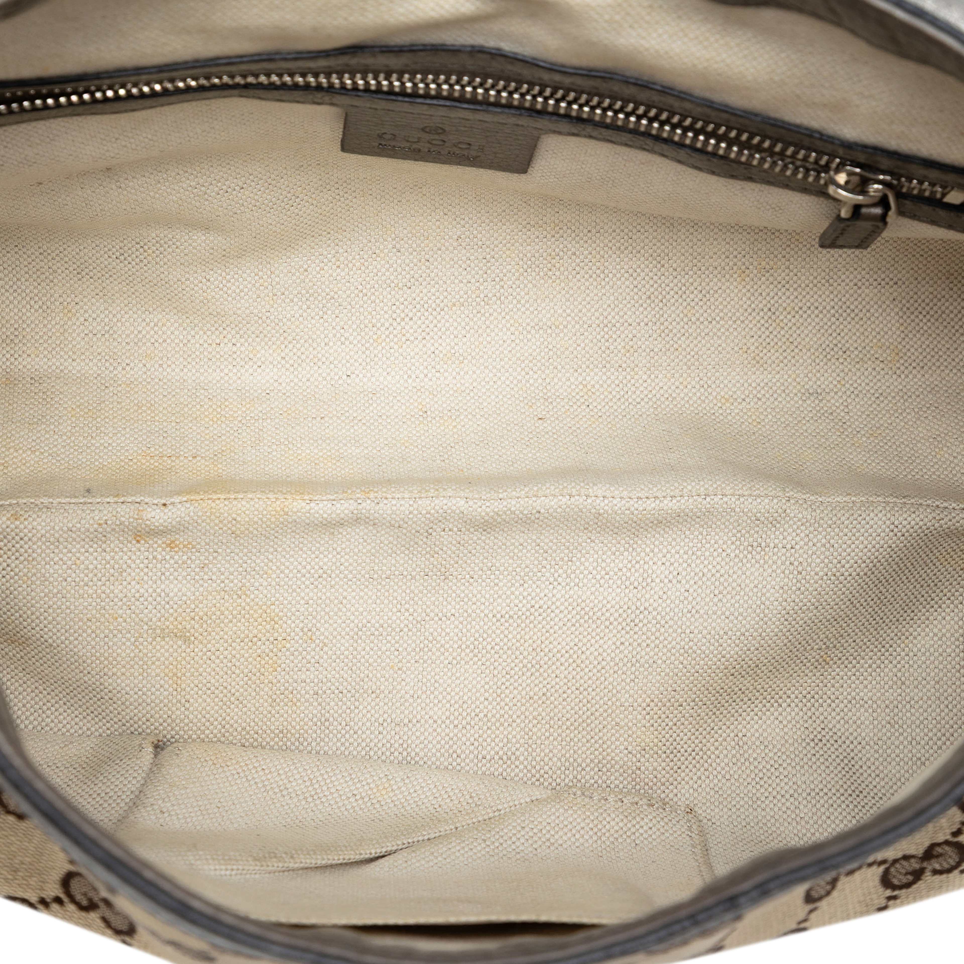 Gucci Medium Gg Canvas Techno Horsebit Satchel, från Luxclusif, i färgen beige. Klicka för att öppna bilden i stort format
