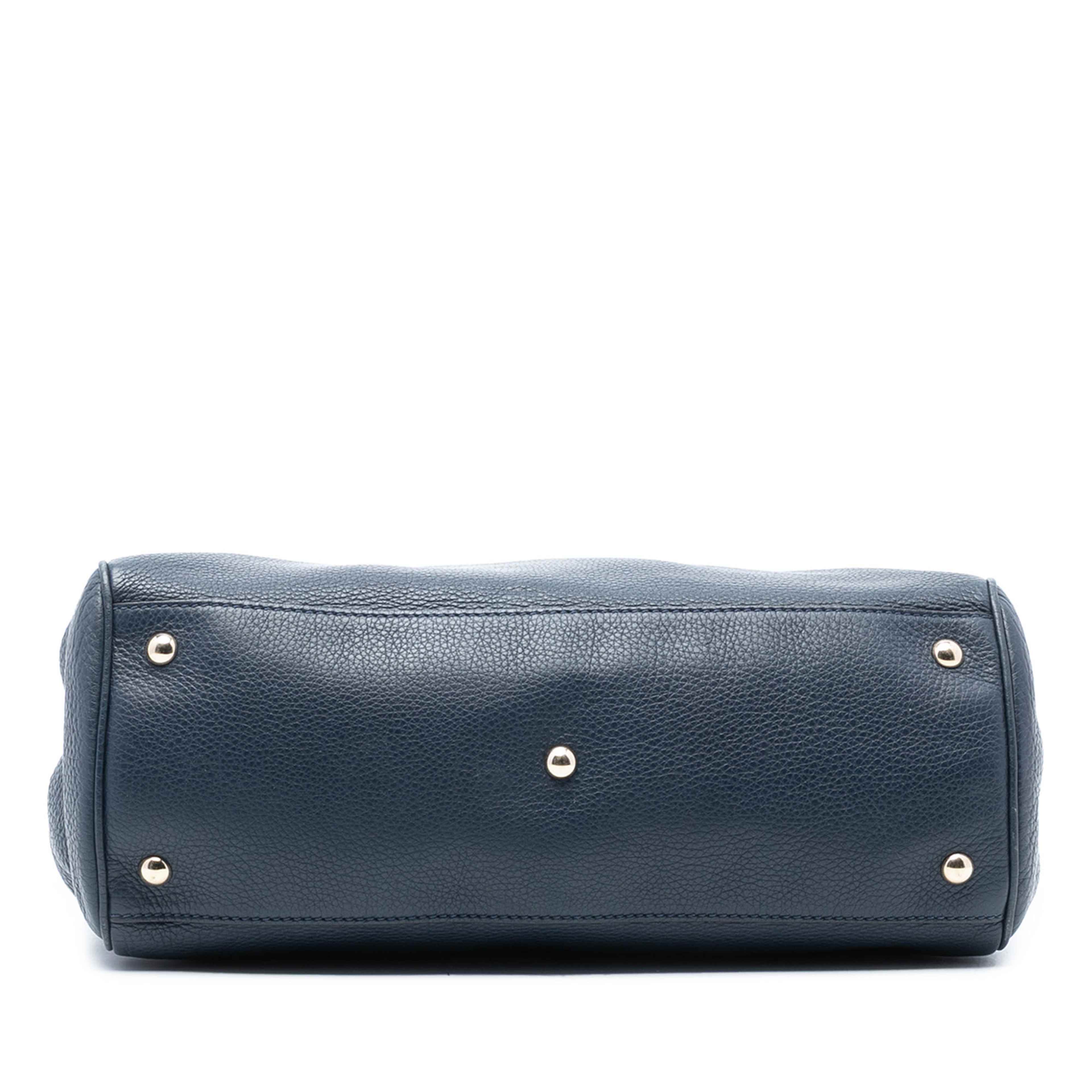 Gucci Medium Calfskin Bamboo Shopper Satchel, från Luxclusif, i färgen navy. Klicka för att öppna bilden i stort format