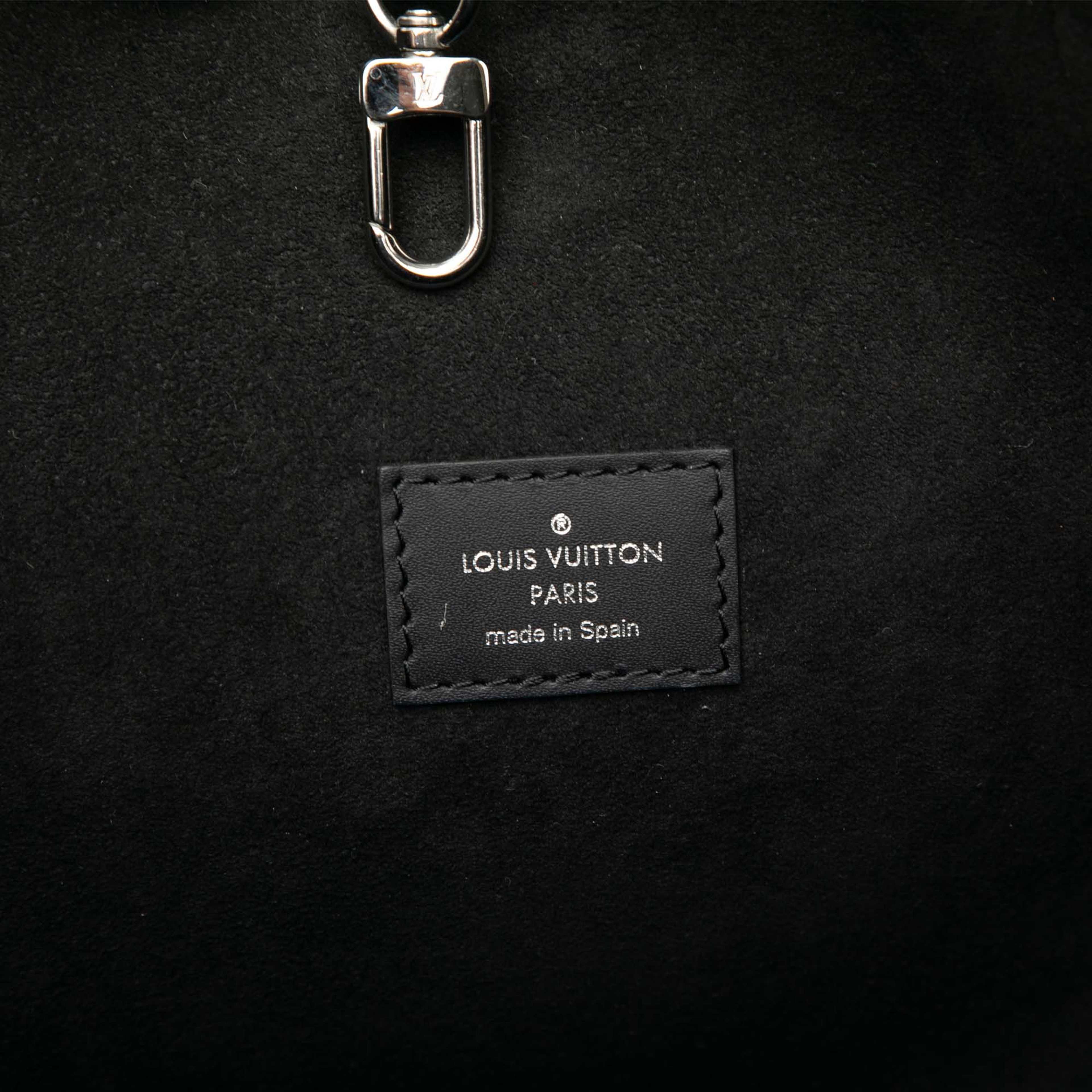 Louis Vuitton Epi Denim Neverfull Mm, från Luxclusif, i färgen blue. Klicka för att öppna bilden i stort format