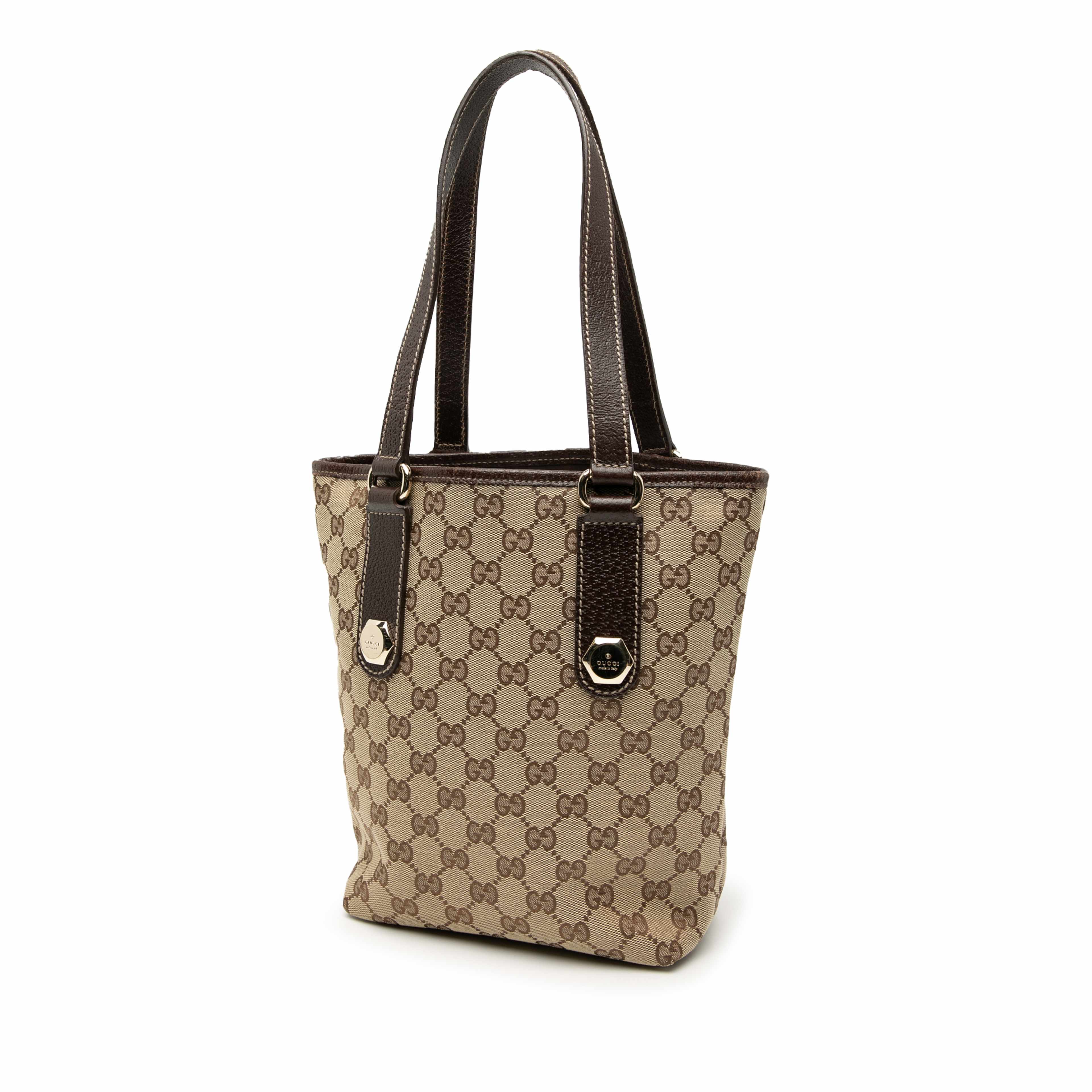 Gucci Gg Canvas Charmy Shoulder Bag, från Luxclusif, i färgen beige. Klicka för att öppna bilden i stort format