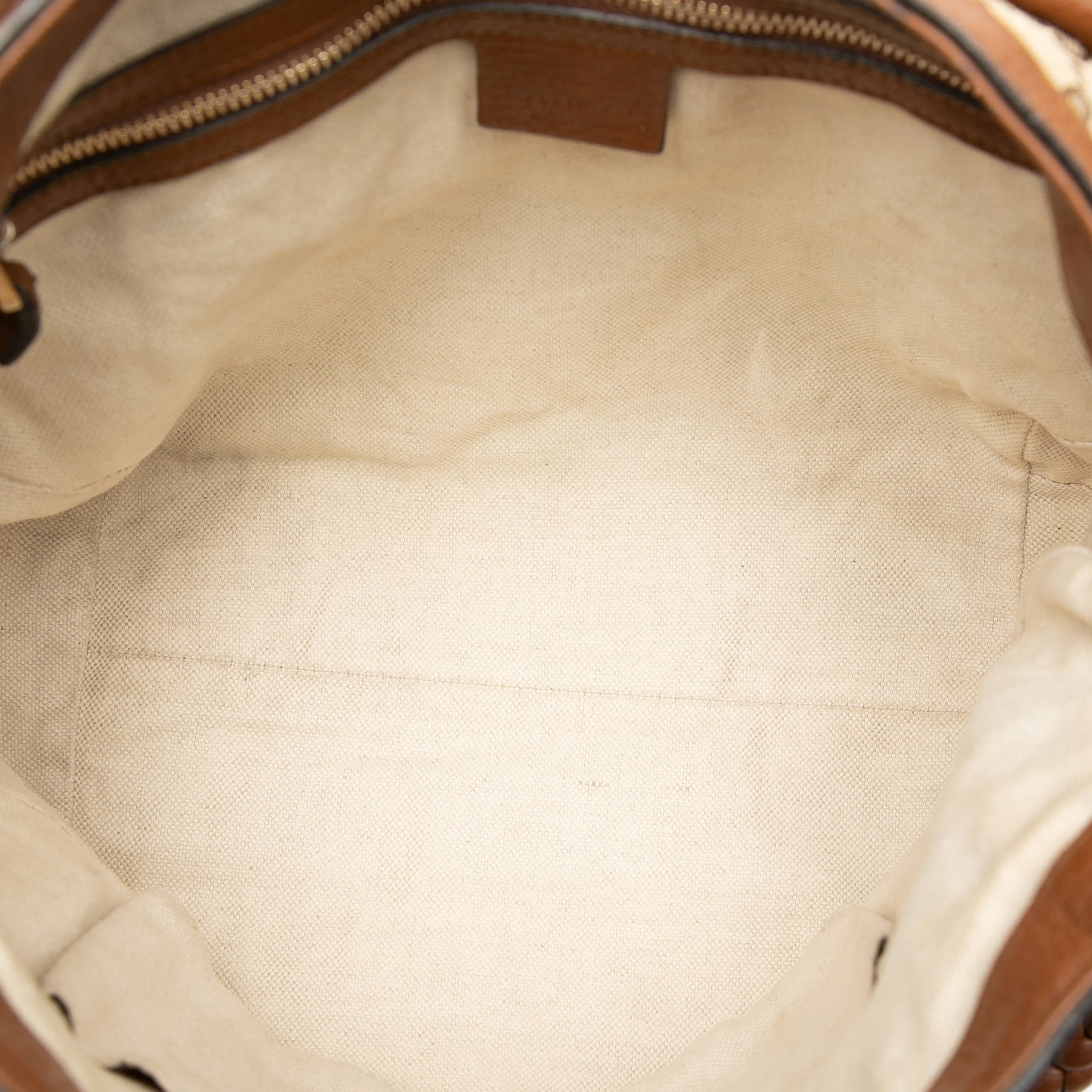 Gucci Gg Canvas Bella Flap Satchel, från Luxclusif, i färgen beige. Klicka för att öppna bilden i stort format