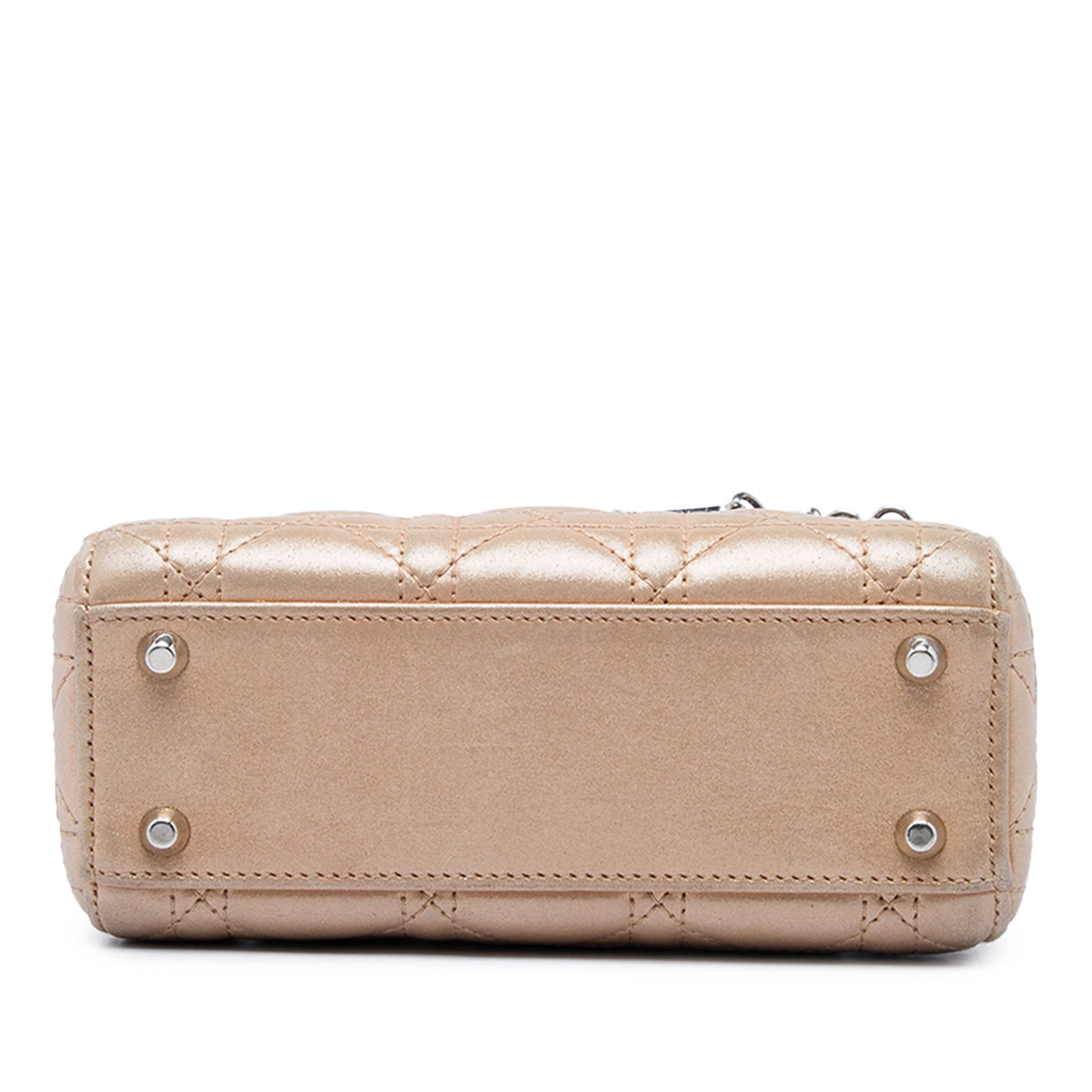 Dior Mini Iridescent Lambskin Cannage Lady Dior, från Luxclusif, i färgen beige. Klicka för att öppna bilden i stort format