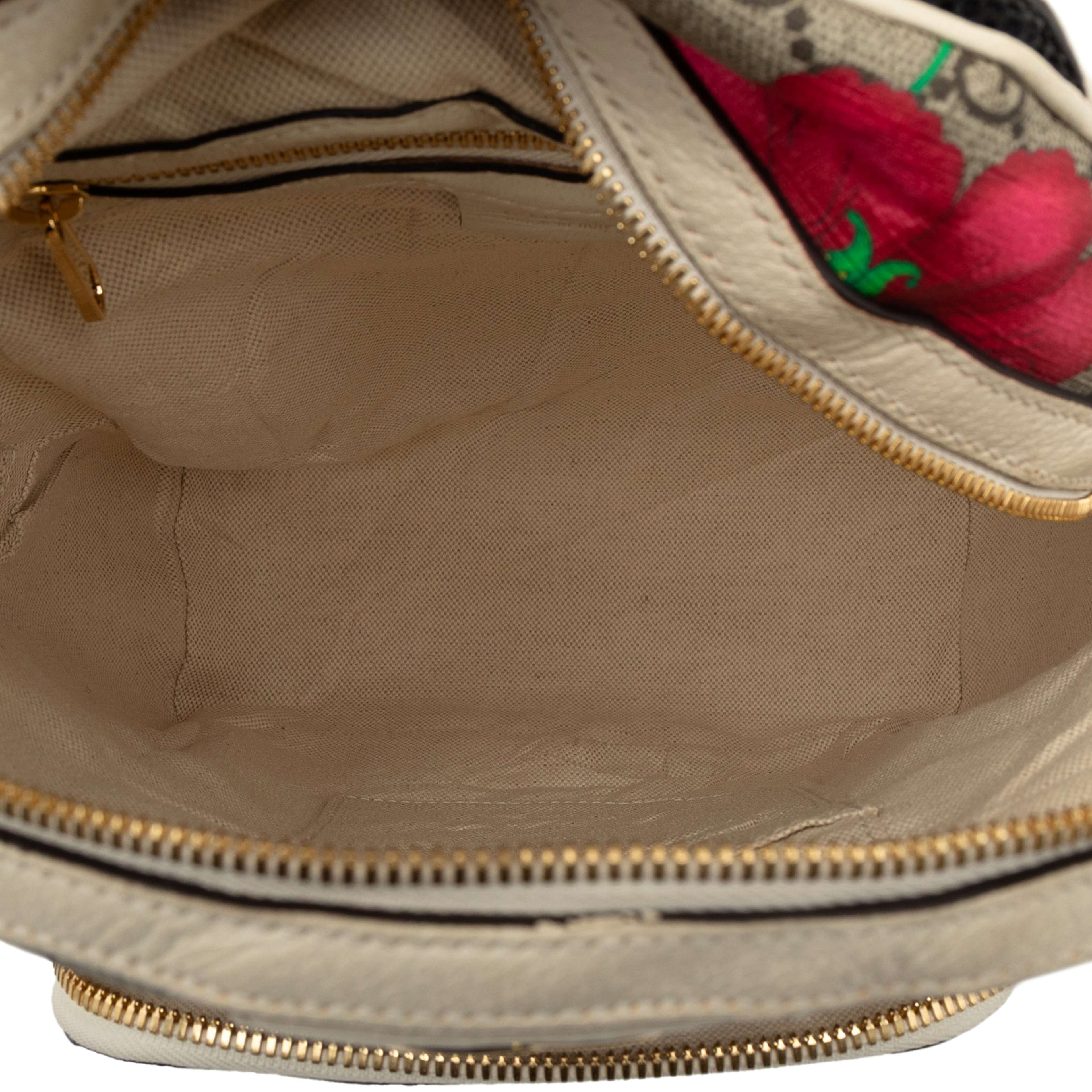 Gucci Small Gg Supreme Flora Ophidia Backpack, från Luxclusif, i färgen beige. Klicka för att öppna bilden i stort format