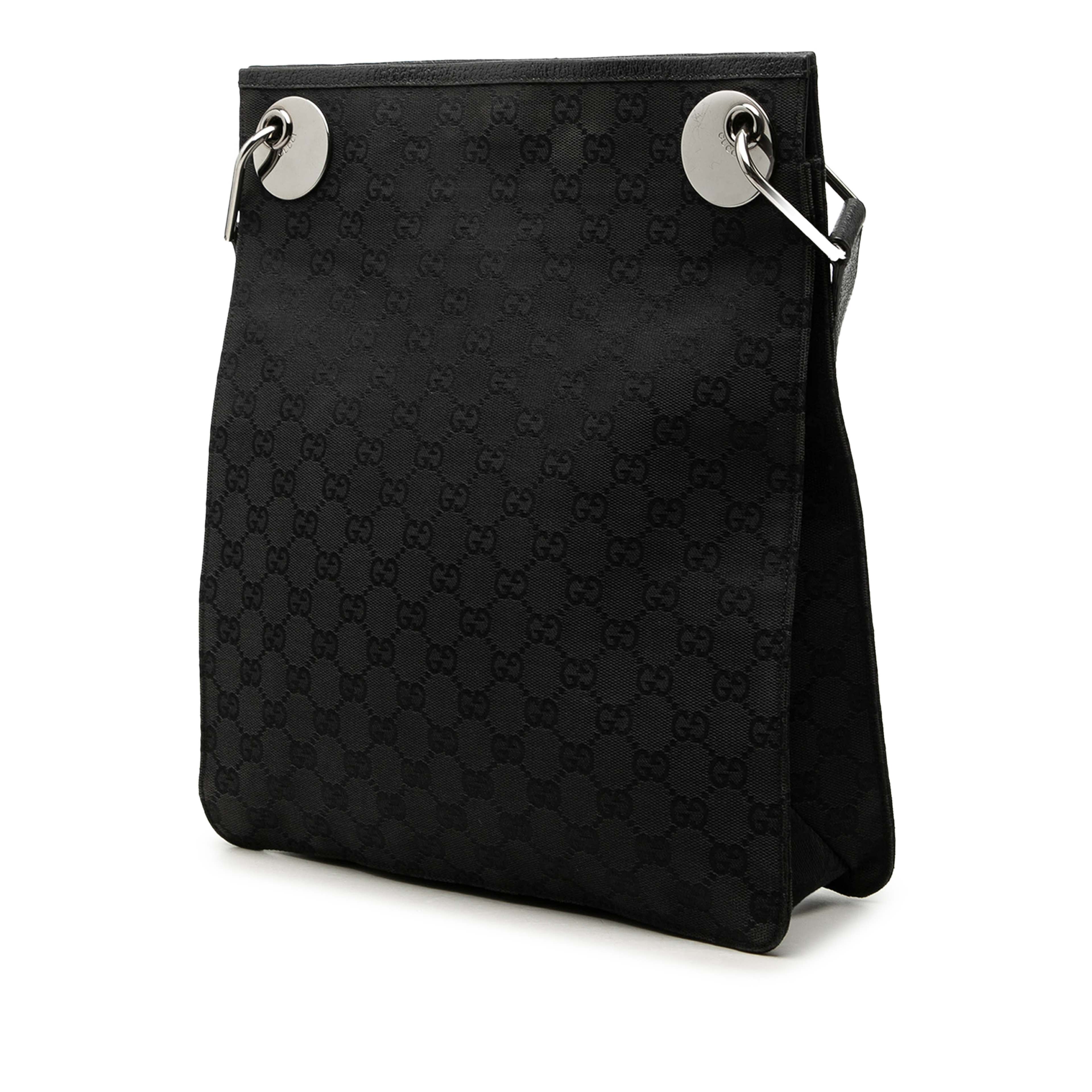 Gucci Gg Canvas Eclipse Crossbody, från Luxclusif, i färgen svart. Klicka för att öppna bilden i stort format