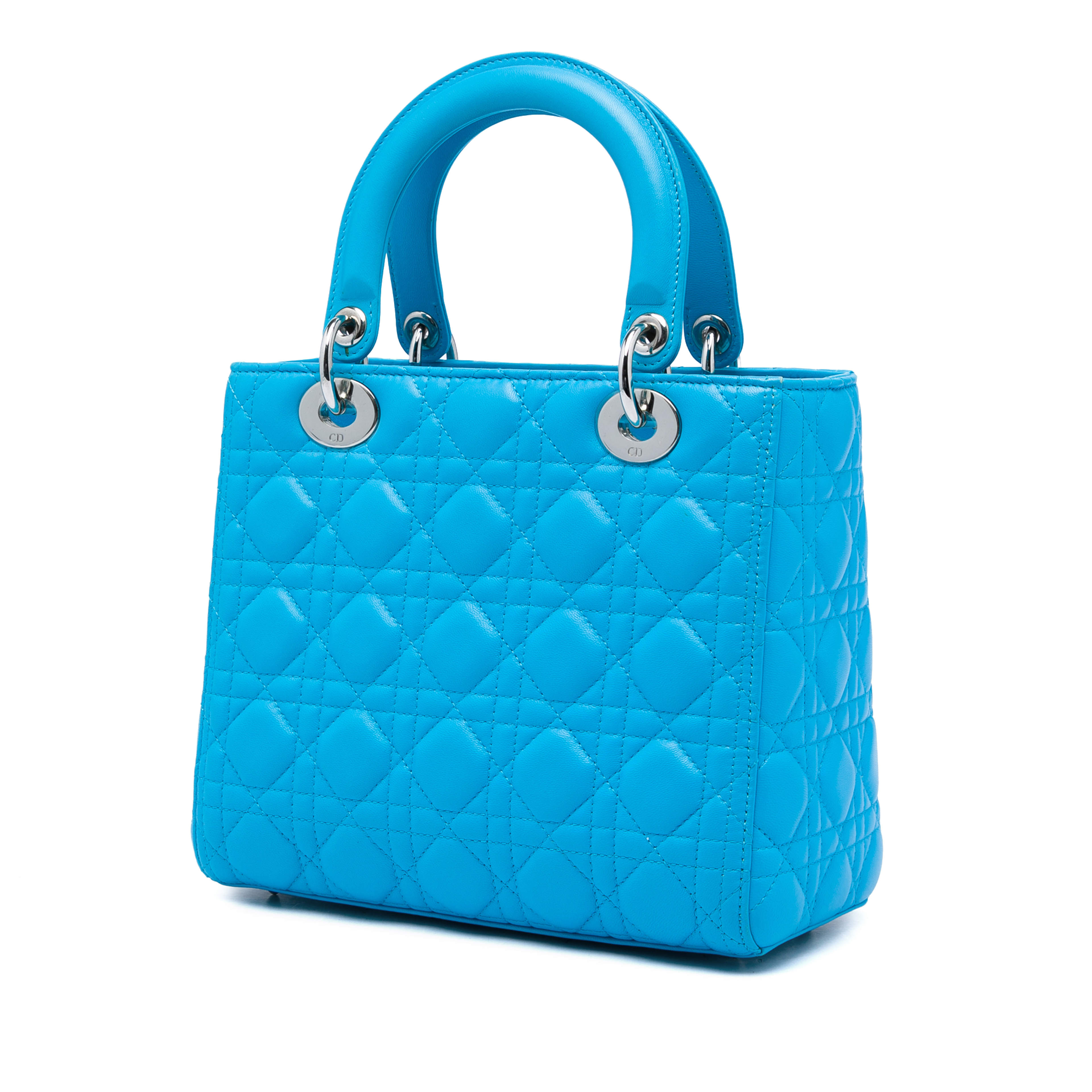 Dior Medium Lambskin Cannage Lady Dior, från Luxclusif, i färgen blå. Klicka för att öppna bilden i stort format