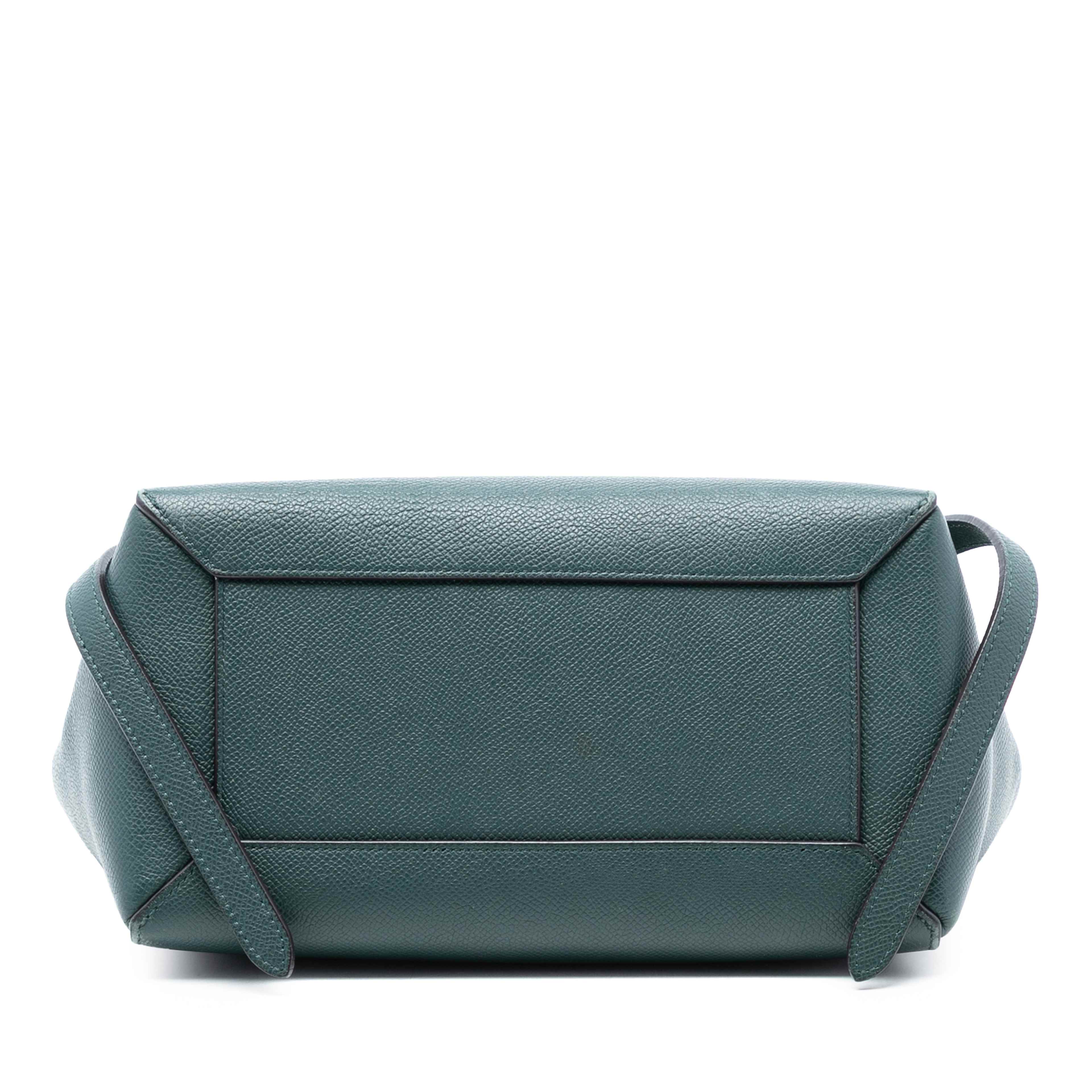 Celine Micro Grained Calfskin Belt Bag, från Luxclusif, i färgen dark green. Klicka för att öppna bilden i stort format