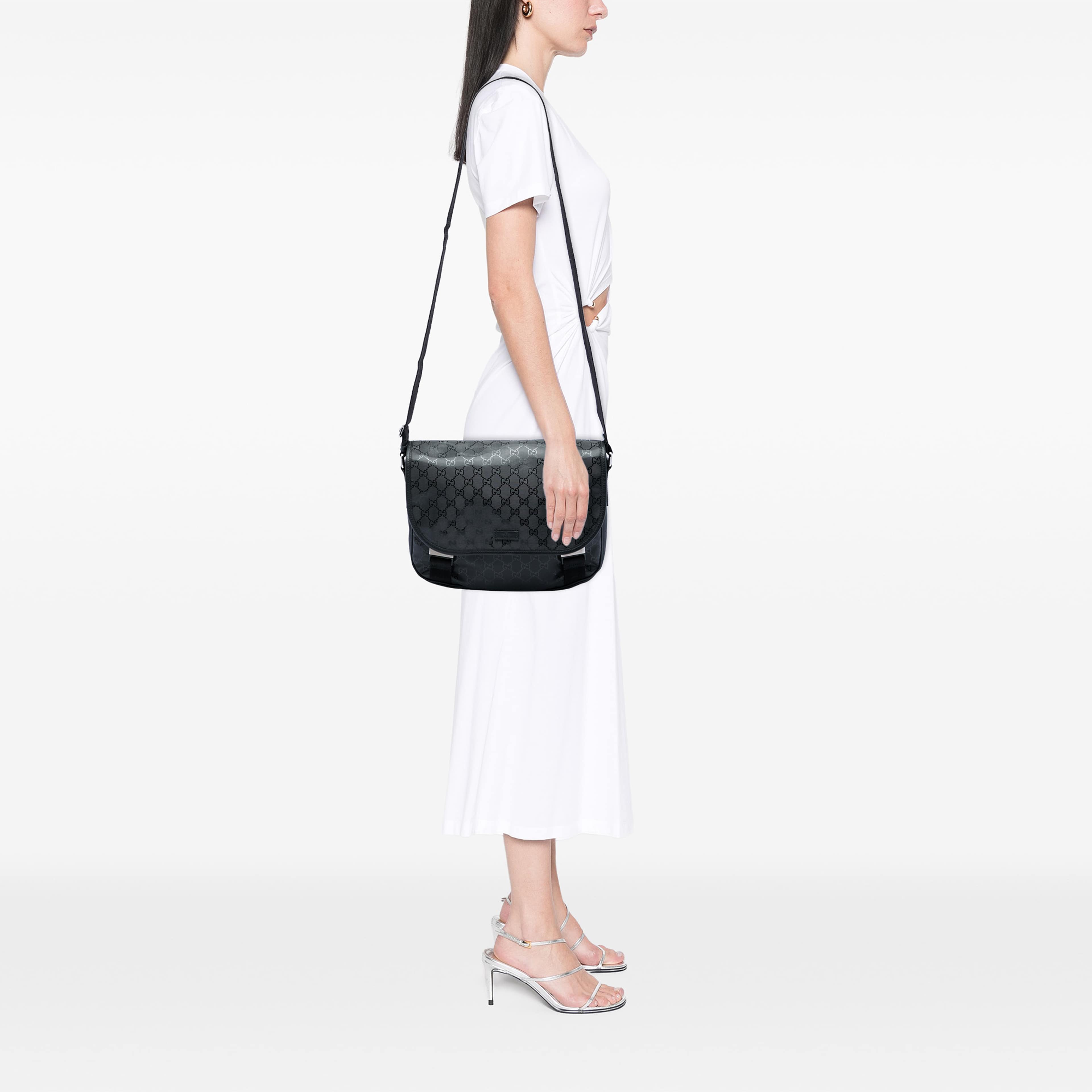 Gucci Gg Imprime Crossbody, från Luxclusif, i färgen svart. Klicka för att öppna bilden i stort format