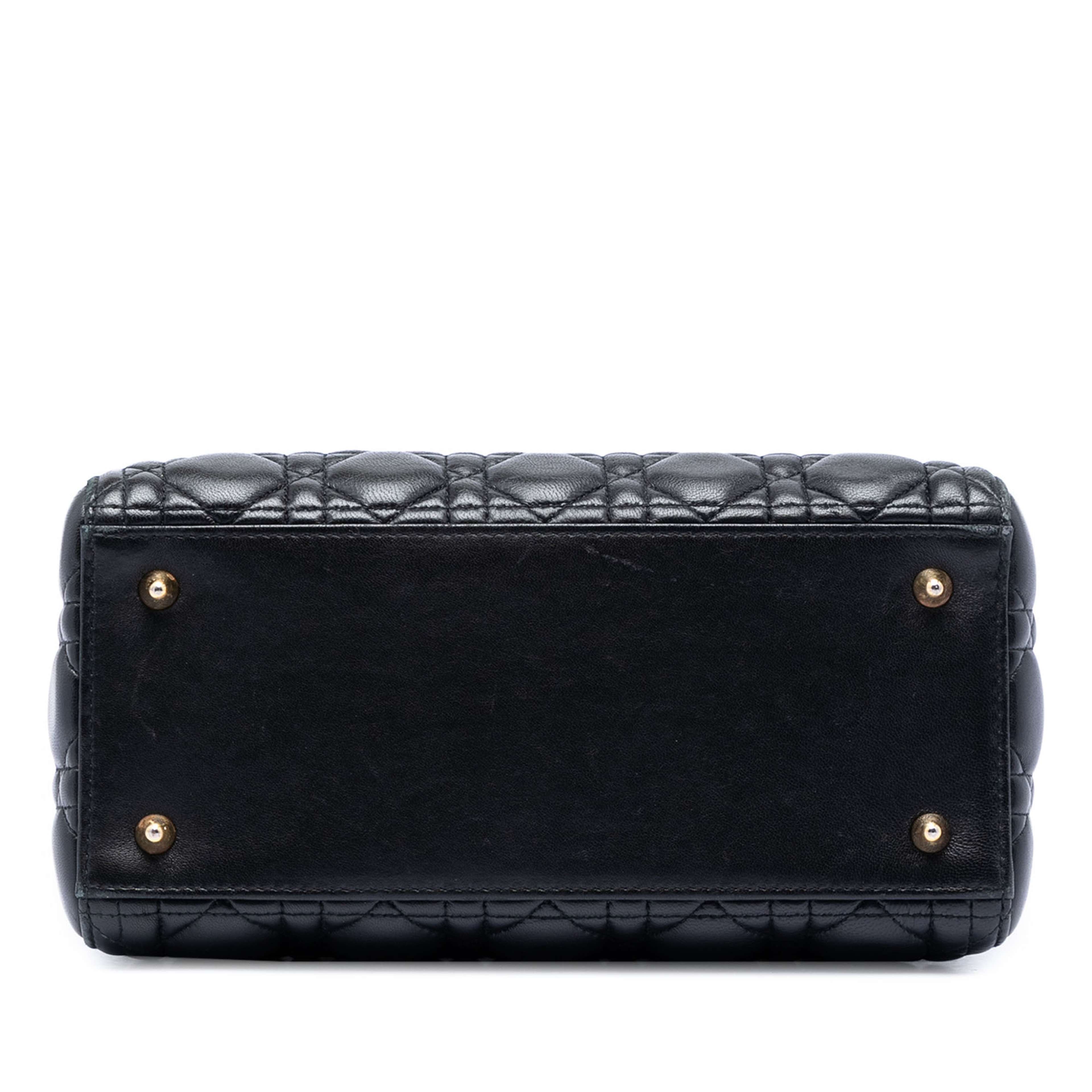 Dior Medium Lambskin Cannage Lady Dior, från Luxclusif, i färgen black. Klicka för att öppna bilden i stort format